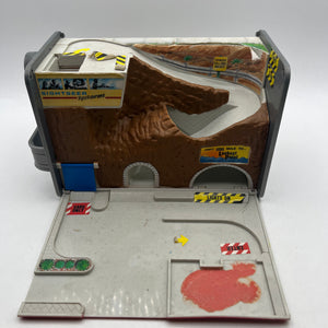 Secret Auto Supplies Gasoline Gas Can Play Set 1989 Micro Machines Galoob FRENLY BRICKS - Open 7 Days