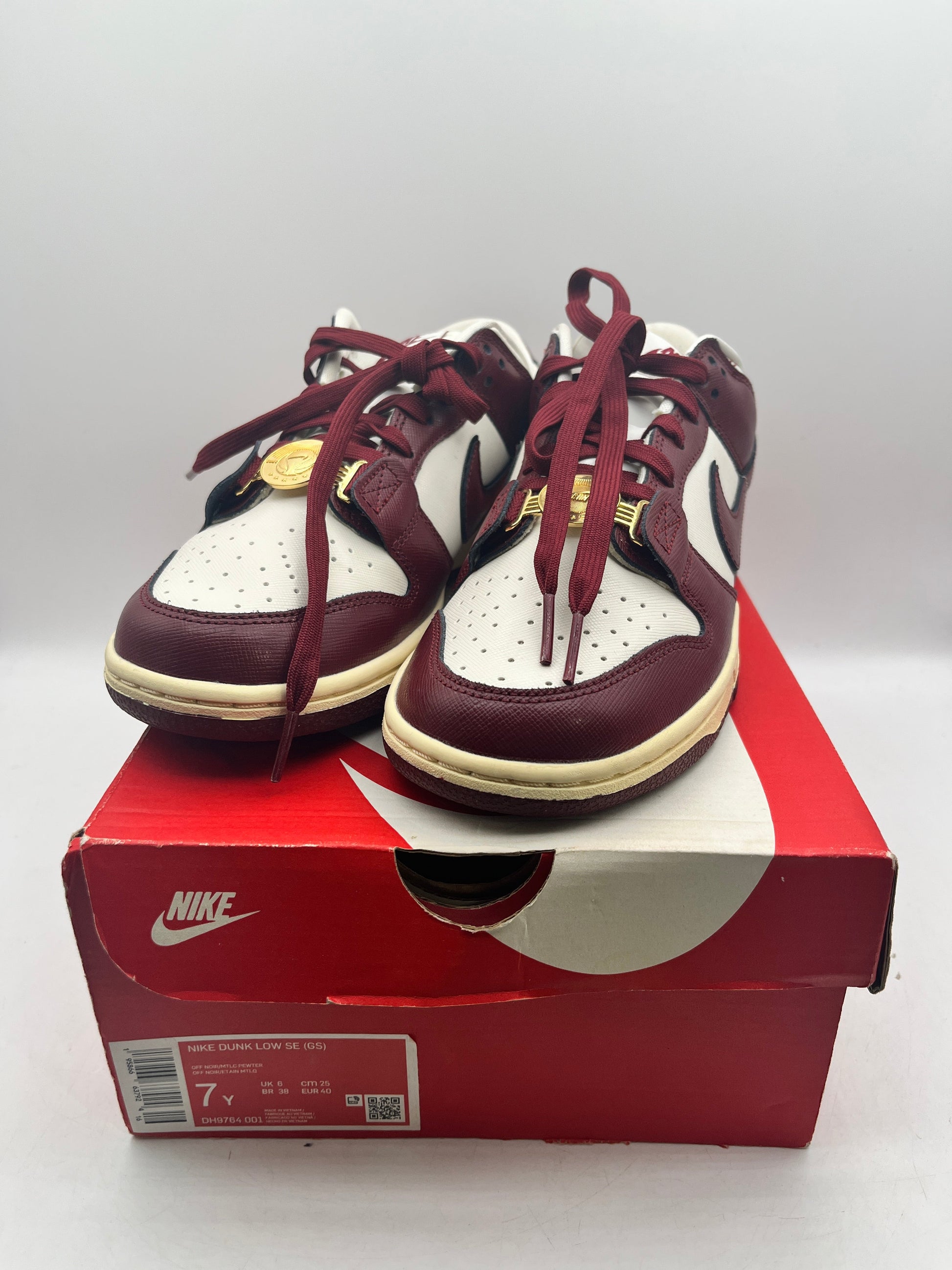 W Nike Dunk Low SE Sail/Team Red-Black-Muslin 'Team Red' DV1160-101 Size US 8.5 - Used FRENLY BRICKS - Open 7 Days