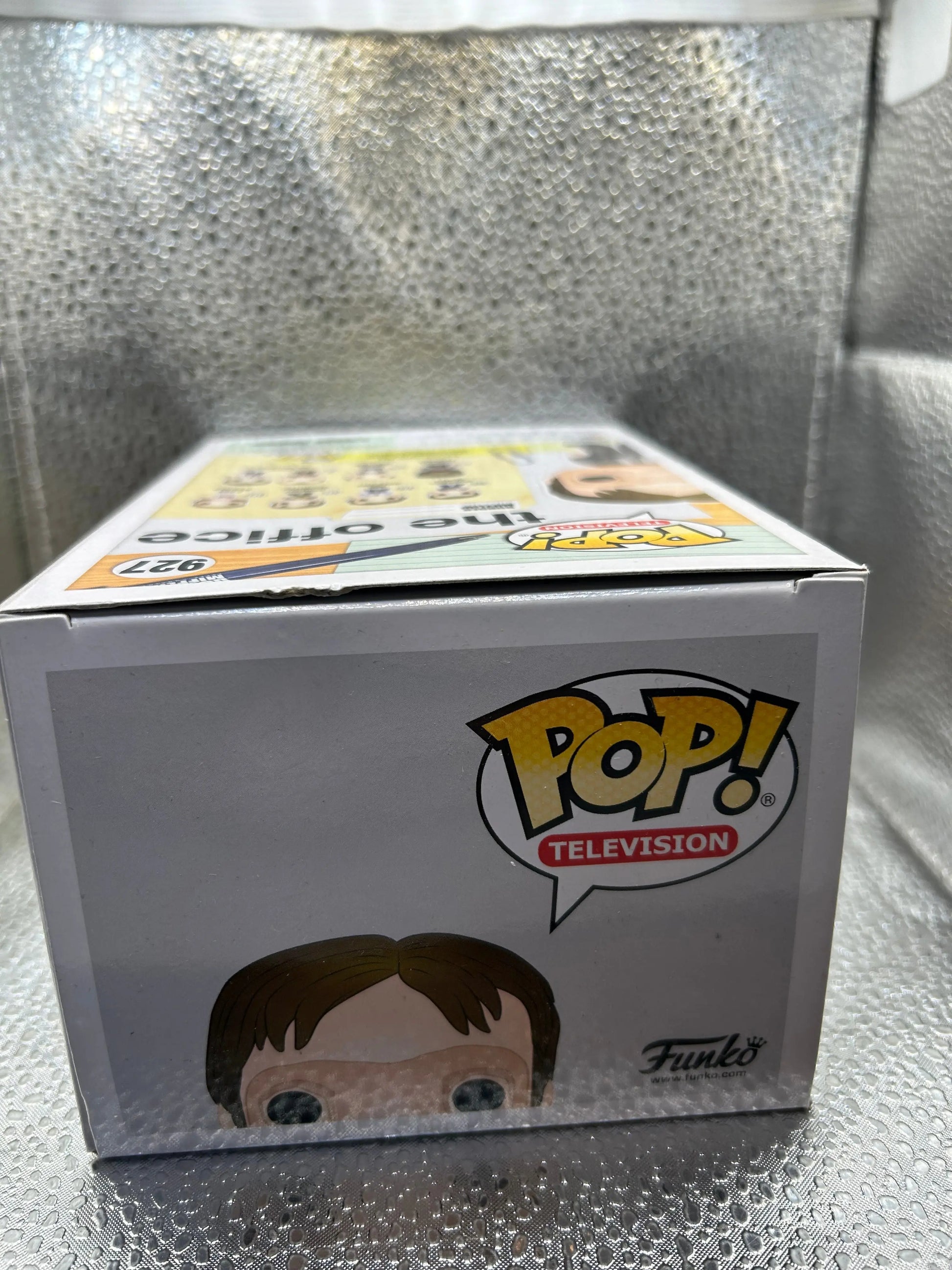 Funko Pop Vinyl #927 Dwight Schrute FRENLY BRICKS - Open 7 Days