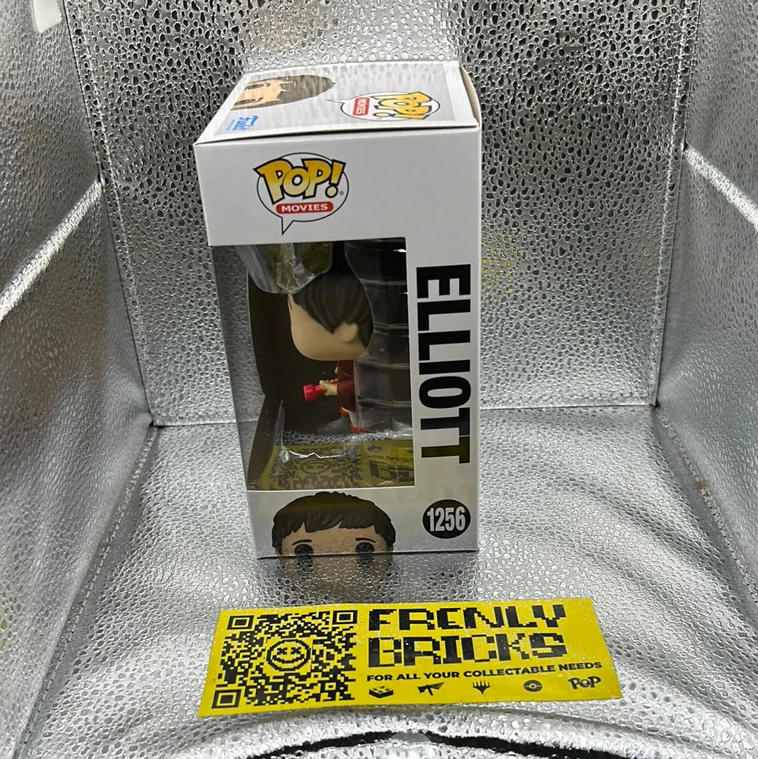 Pop Vinyl E.T. 1256 Ellott FRENLY BRICKS - Open 7 Days