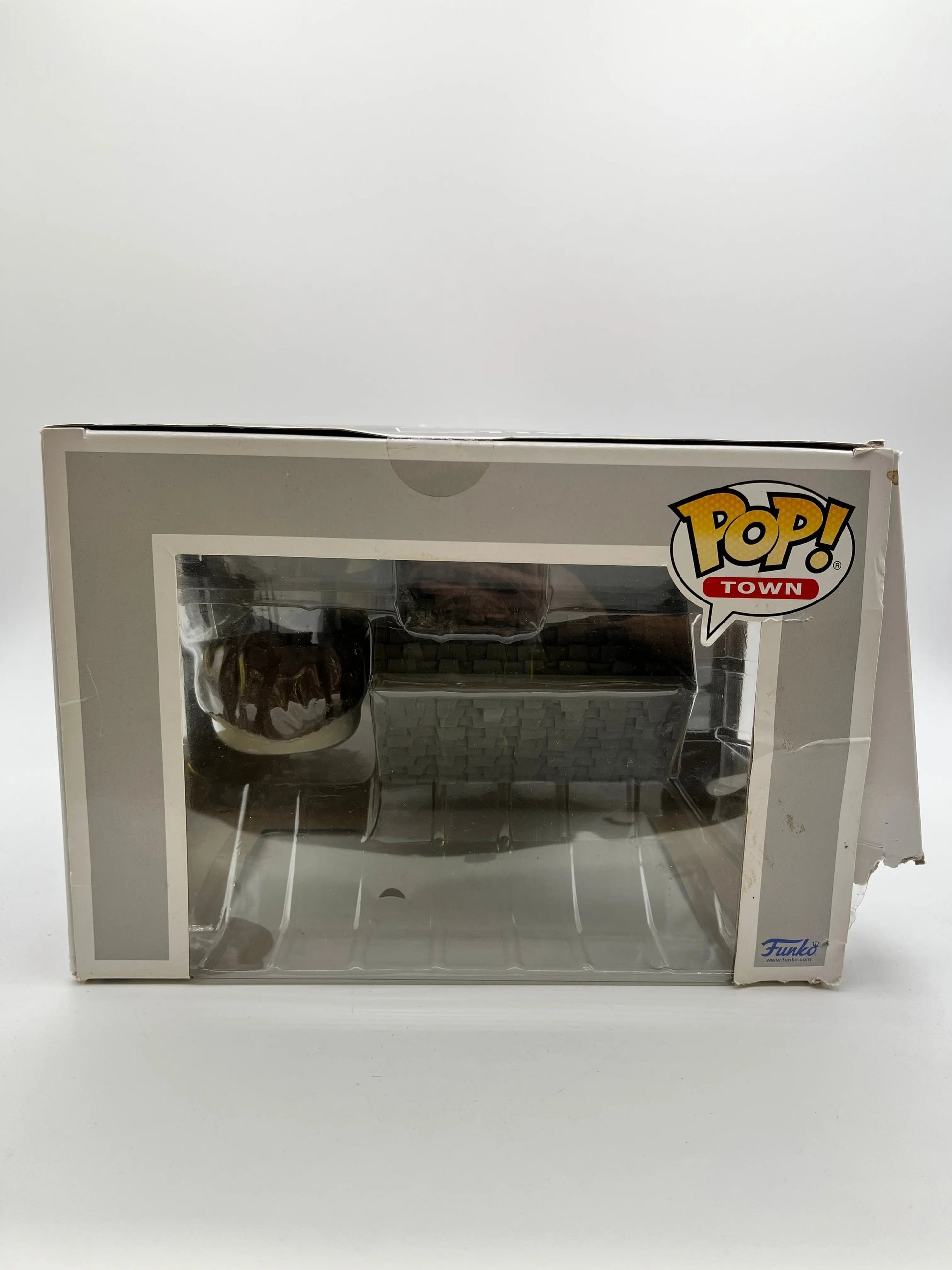 Funko POP! Town - Halloween Micheal Myers With Myers House #25 - Damaged Box FRENLY BRICKS - Open 7 Days