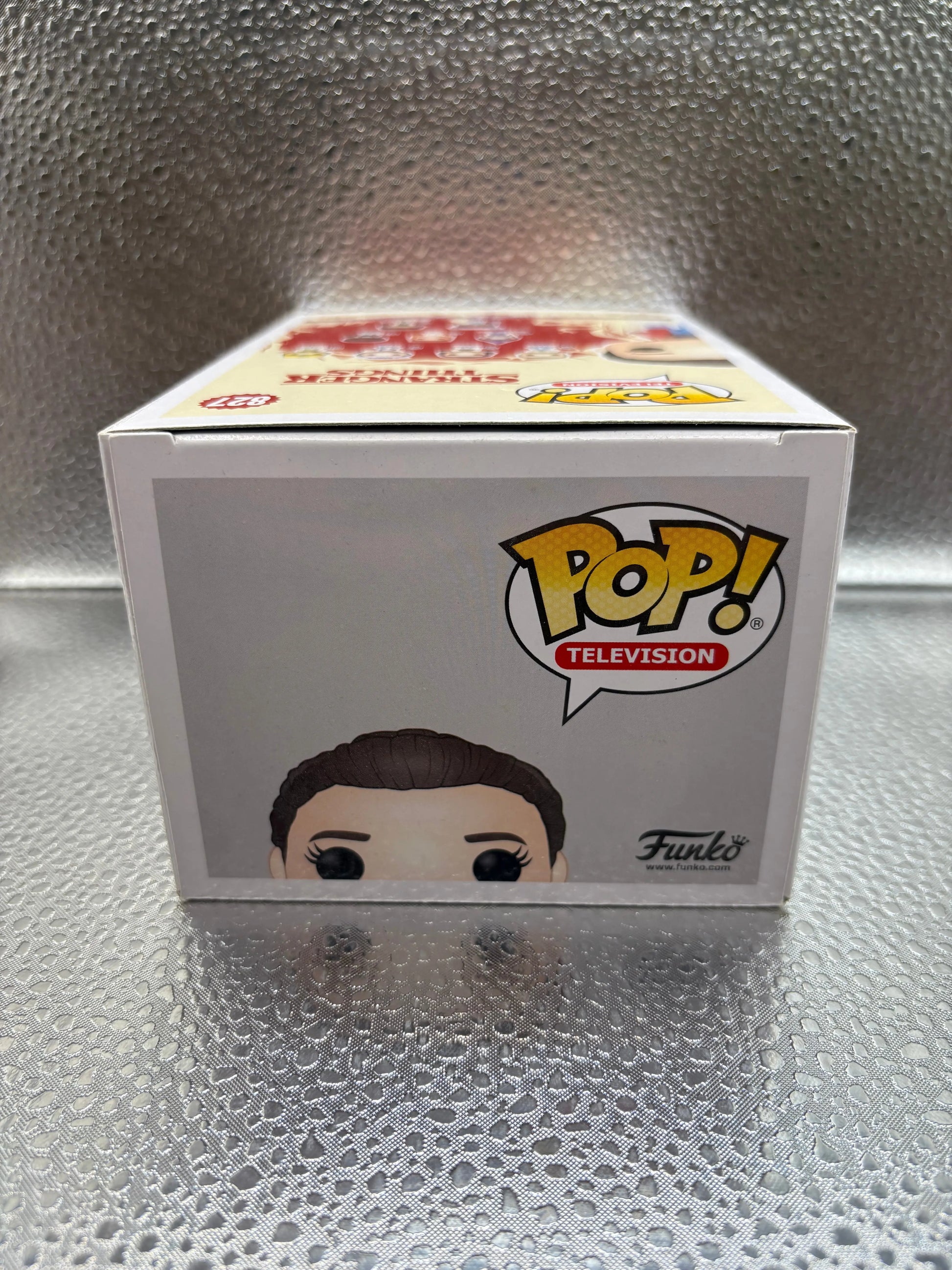 Funko pop vinyl #827 Stranger Things Eleven FRENLY BRICKS - Open 7 Days