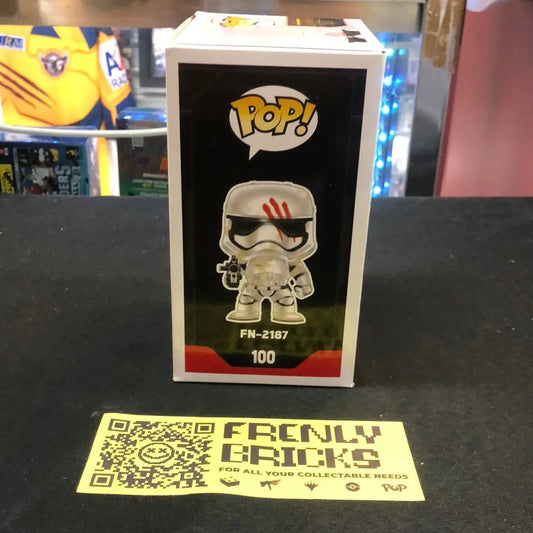 Star Wars- FN-2187  Funko Pop Vinyl #100 The Force Awakens FRENLY BRICKS - Open 7 Days