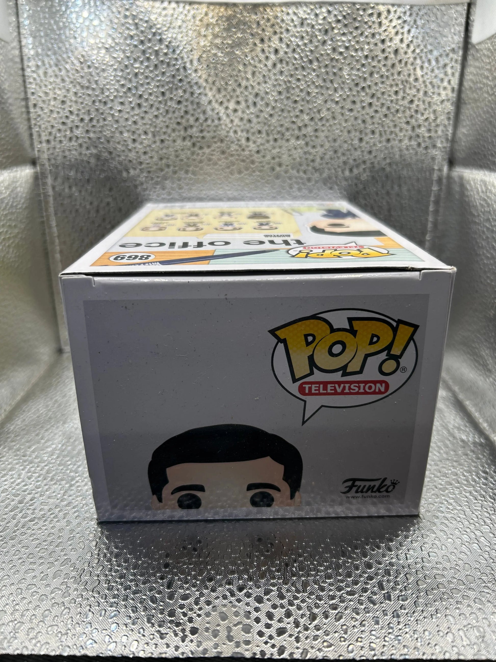 Funko Pop Vinyl The Office #869 Michael Scott FRENLY BRICKS - Open 7 Days