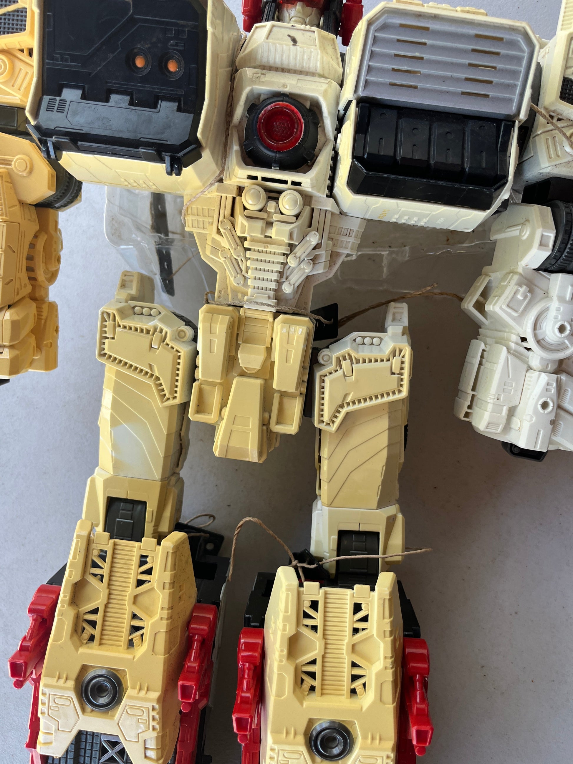 Takara Tomy Transformers Generations TG-23 Metroplex 23 inch Action Figure FRENLY BRICKS - Open 7 Days