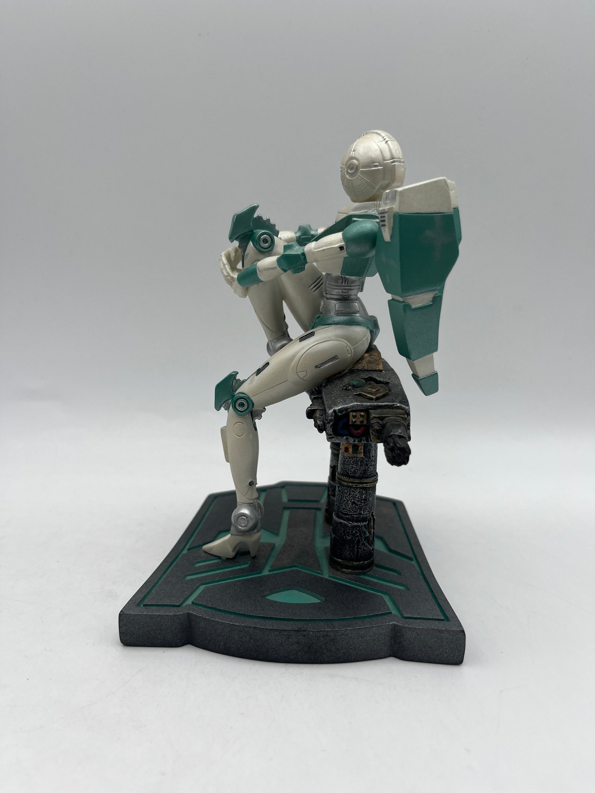 Palisades Toys - Transformers "Paradron Medic" Mini Polystone Statue No. 76/300 FRENLY BRICKS - Open 7 Days