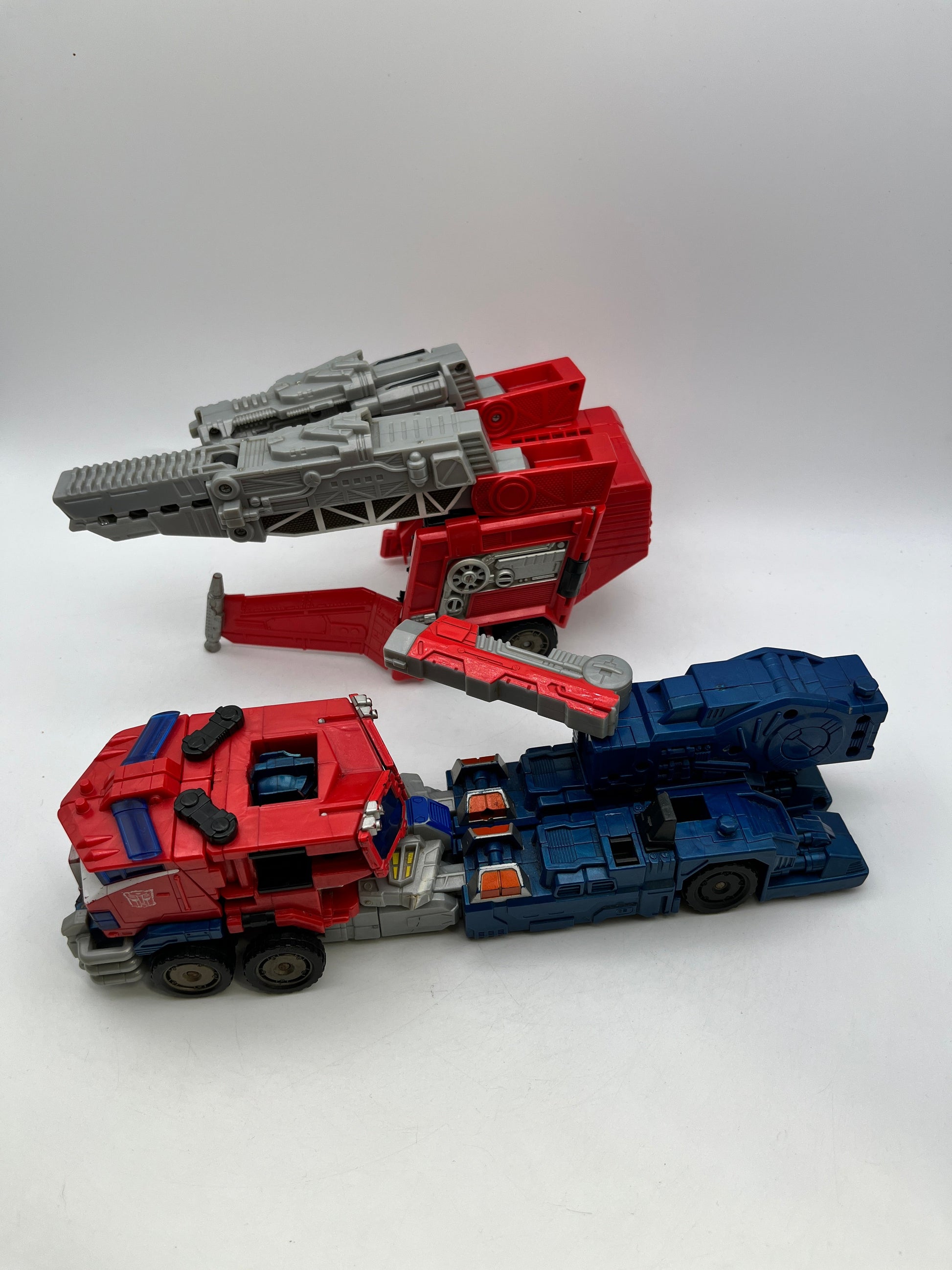 Hasbro Transformers Cybertron - Optimus Prime 2005  - Incomplete Figure FRENLY BRICKS - Open 7 Days