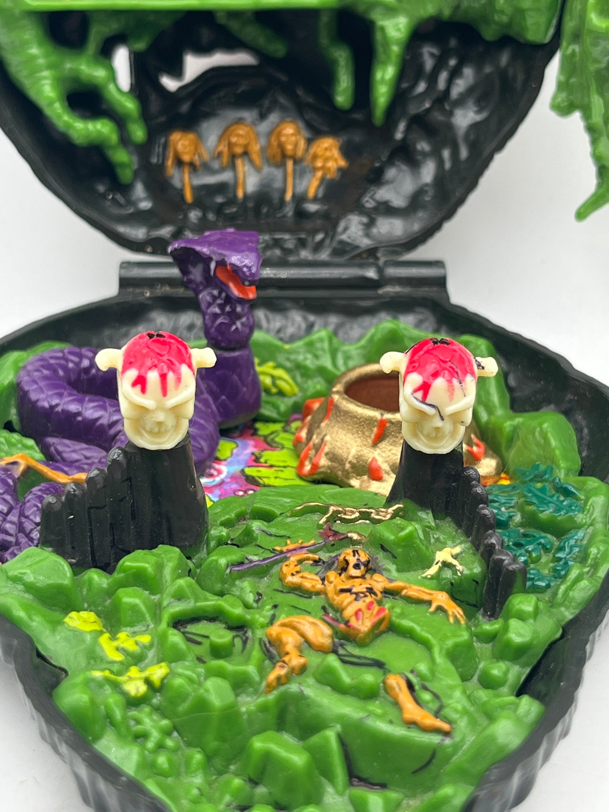 1993 Bluebird Mighty Max Tangles with the Ape King Doom Zone Playset FRENLY BRICKS - Open 7 Days