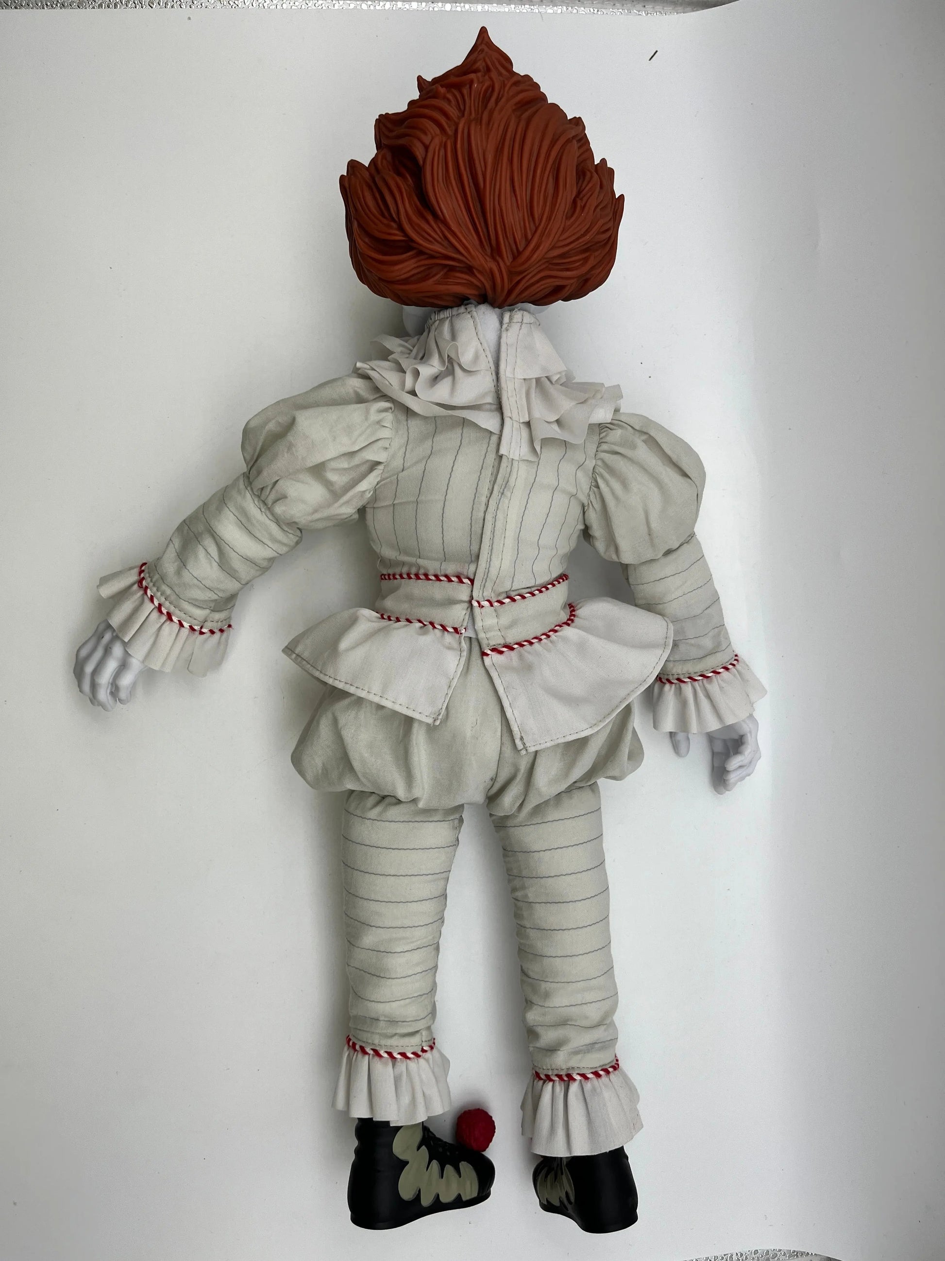 Mezco Toyz IT Pennywise MDS Roto Plush Figure Horror Movie Collectible FRENLY BRICKS - Open 7 Days