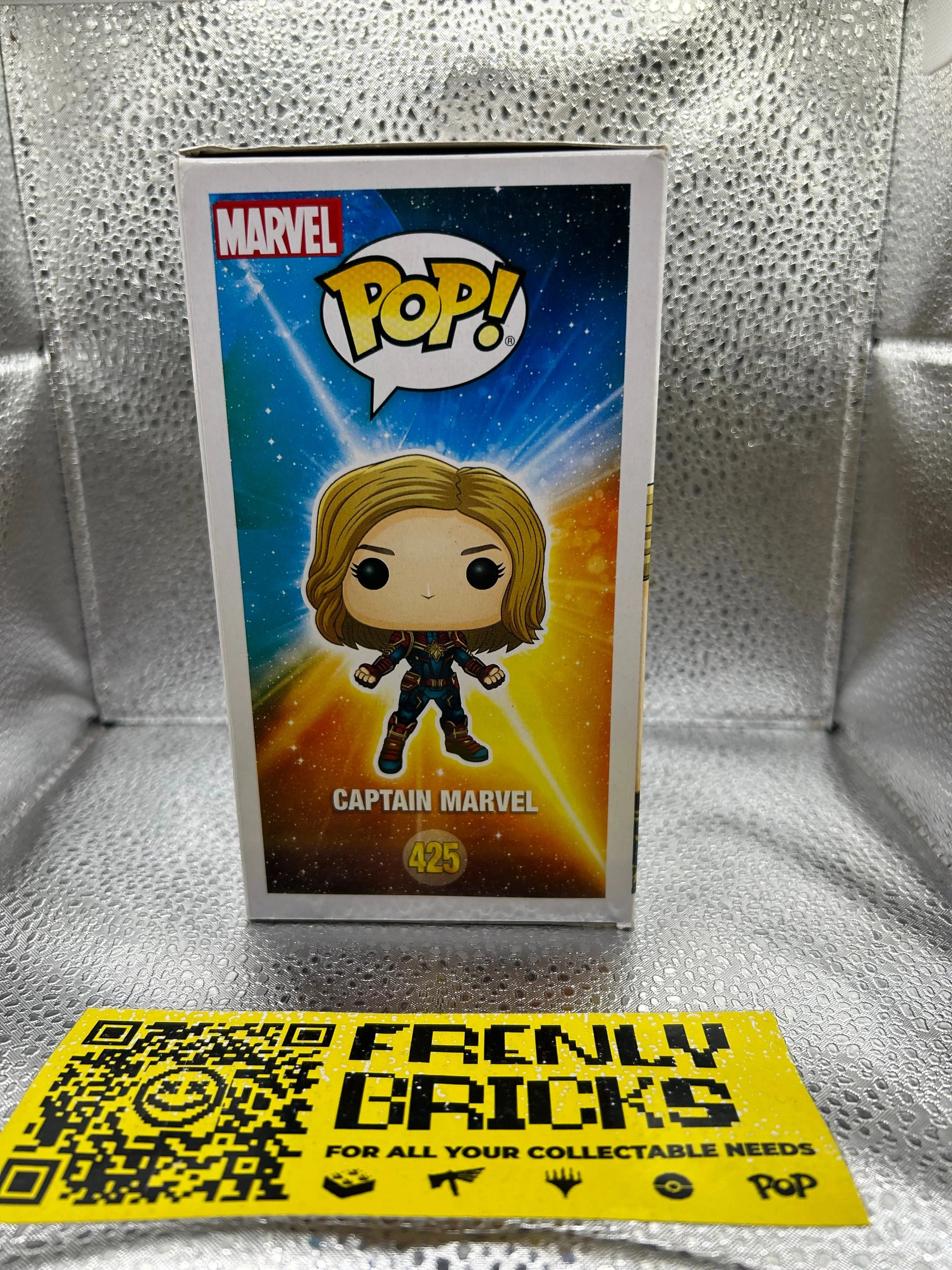 Pop Vinyl Captain Marvel #425 Chase FRENLY BRICKS - Open 7 Days