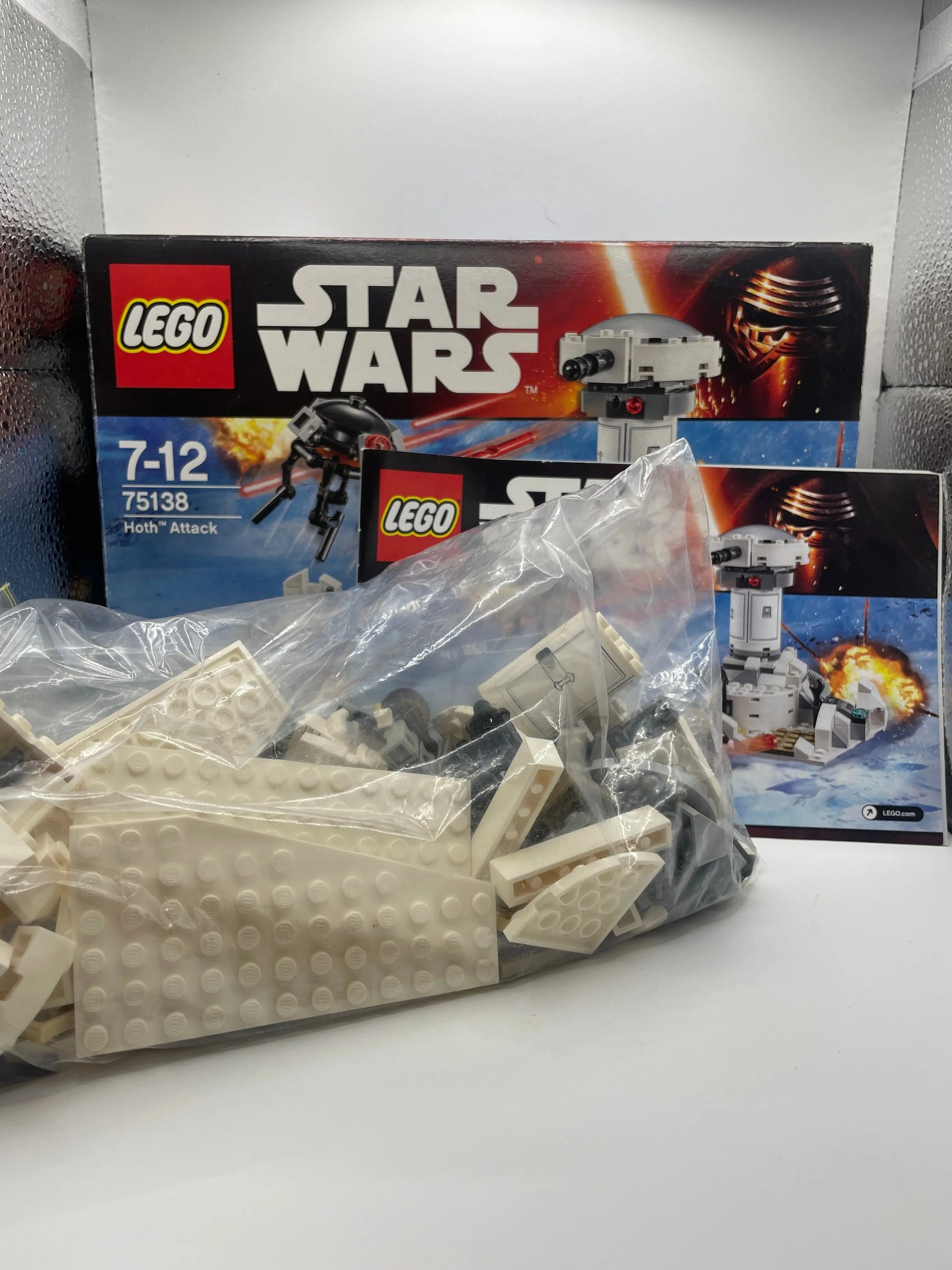 LEGO Star Wars - 75138 Hoth attack, Used 95% Complete, No Imperial Snowtrooper FRENLY BRICKS - Open 7 Days