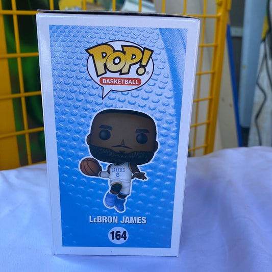 Funko POP! LeBron James #164 FRENLY BRICKS