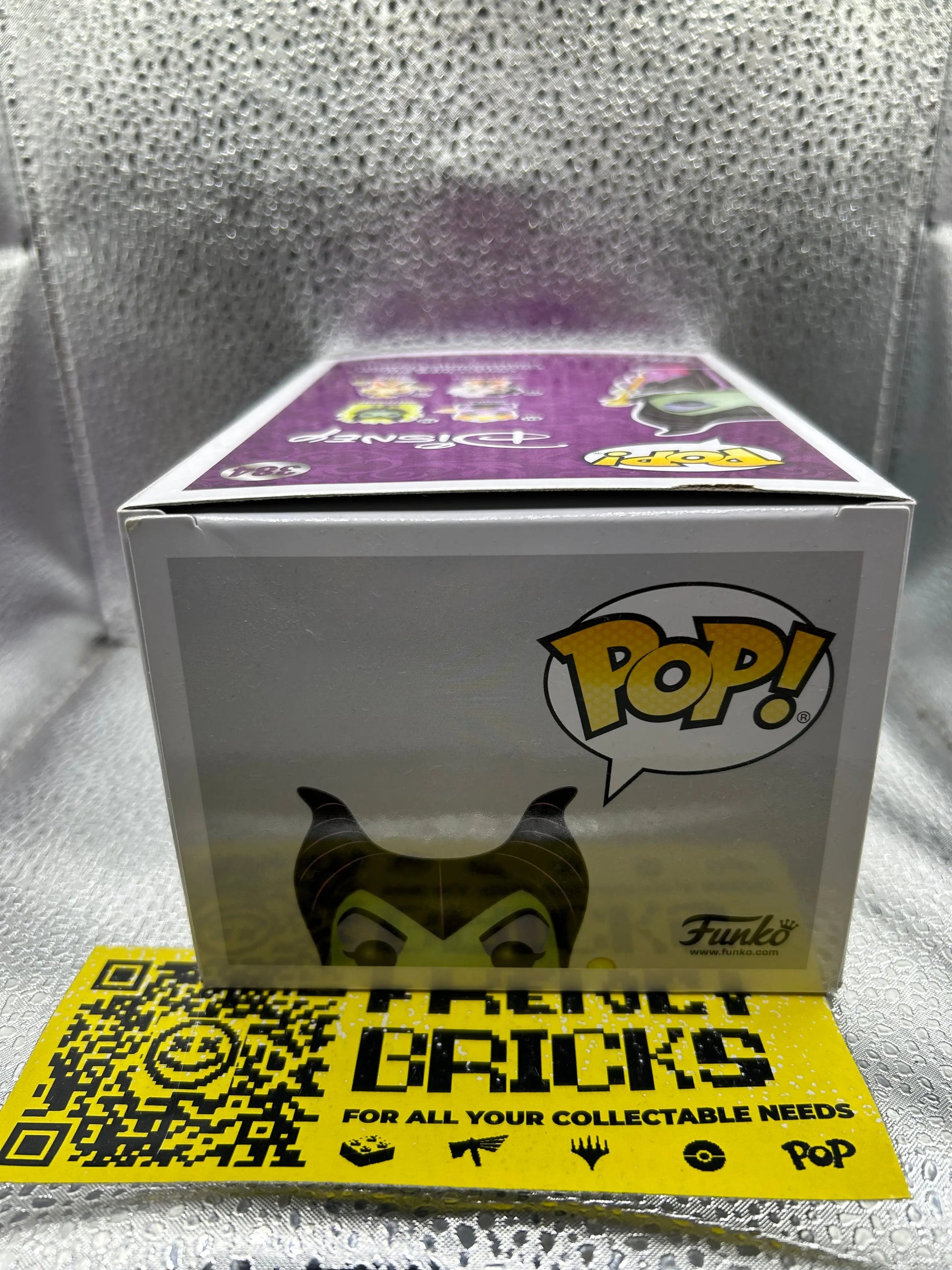 POP! Disney 384 DIAMOND COLLECTION MALEFICENT FRENLY BRICKS - Open 7 Days