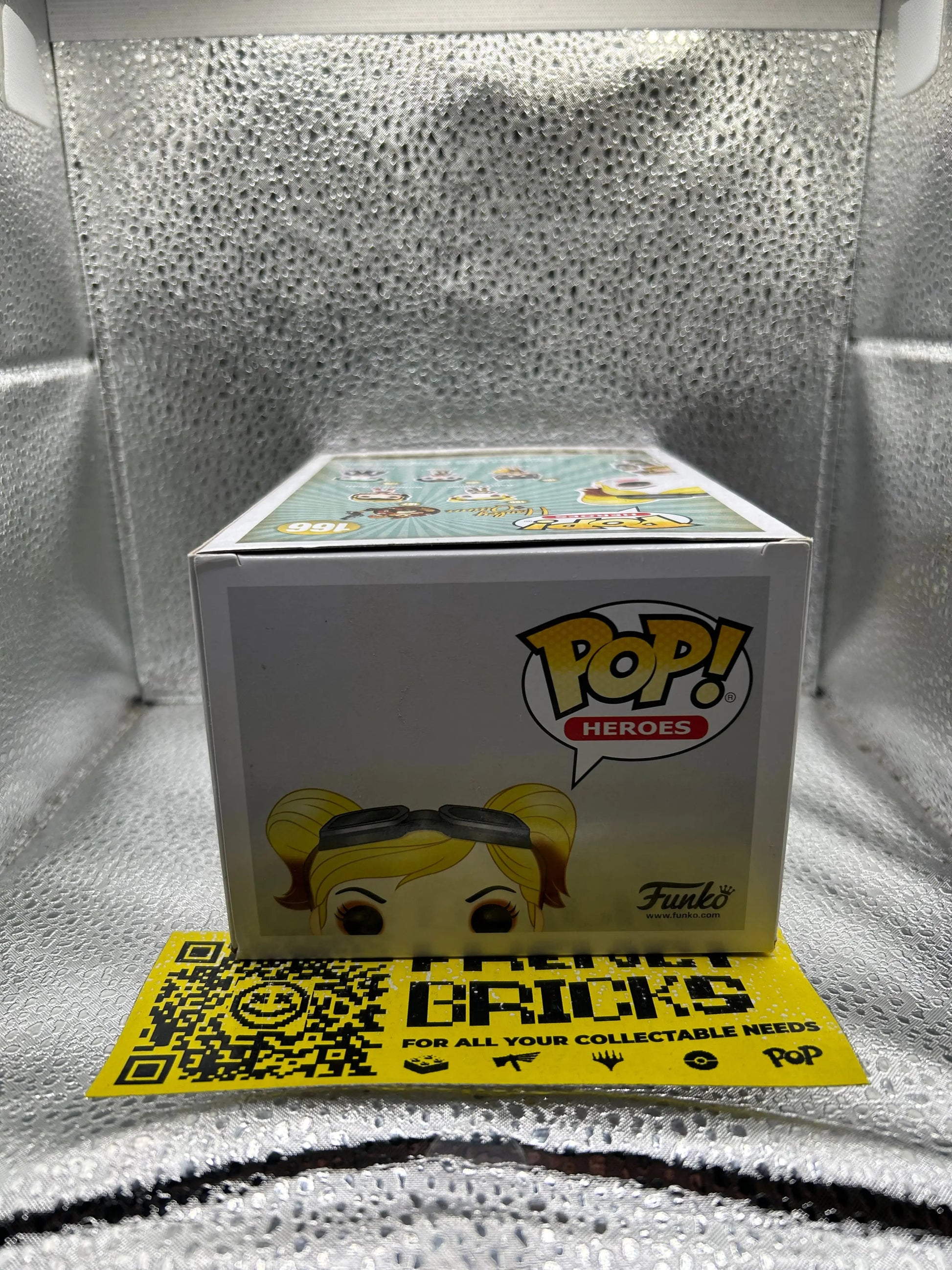 Pop Vinyl #166 Dc Harley Quinn FRENLY BRICKS - Open 7 Days