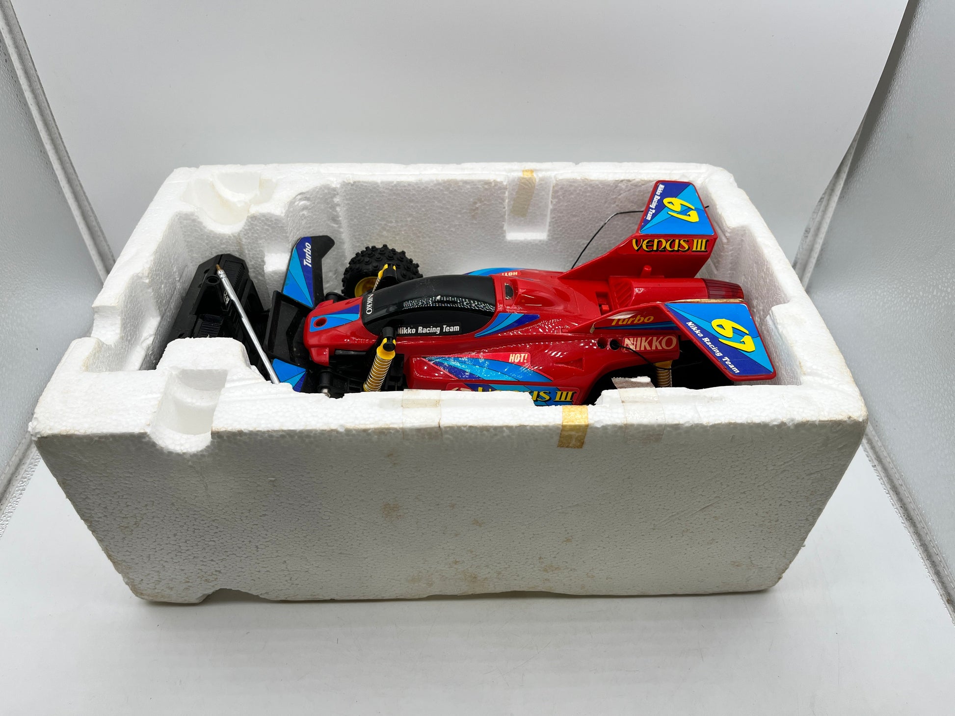 Nikko - Funkferngesteuert Venus 3 - Starker Macbuchi-Motor RC - 280r FRENLY BRICKS - Open 7 Days