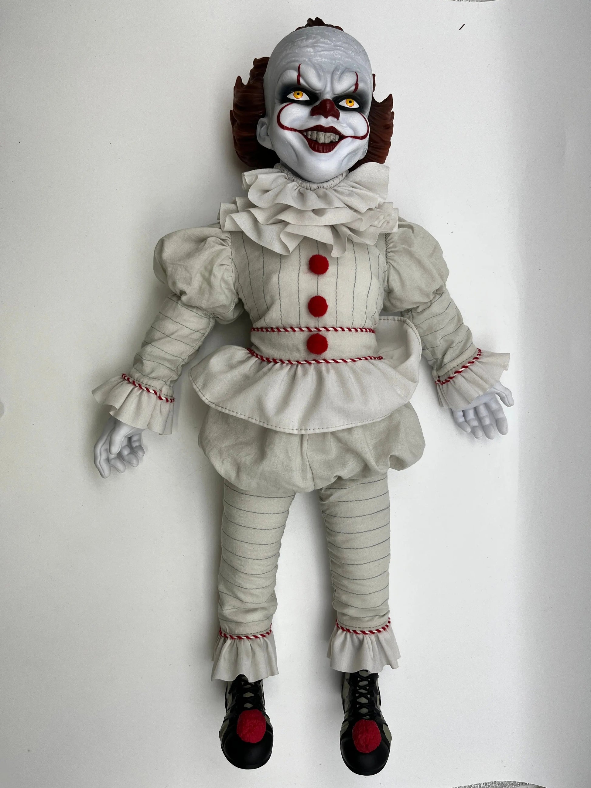 Mezco Toyz IT Pennywise MDS Roto Plush Figure Horror Movie Collectible FRENLY BRICKS - Open 7 Days