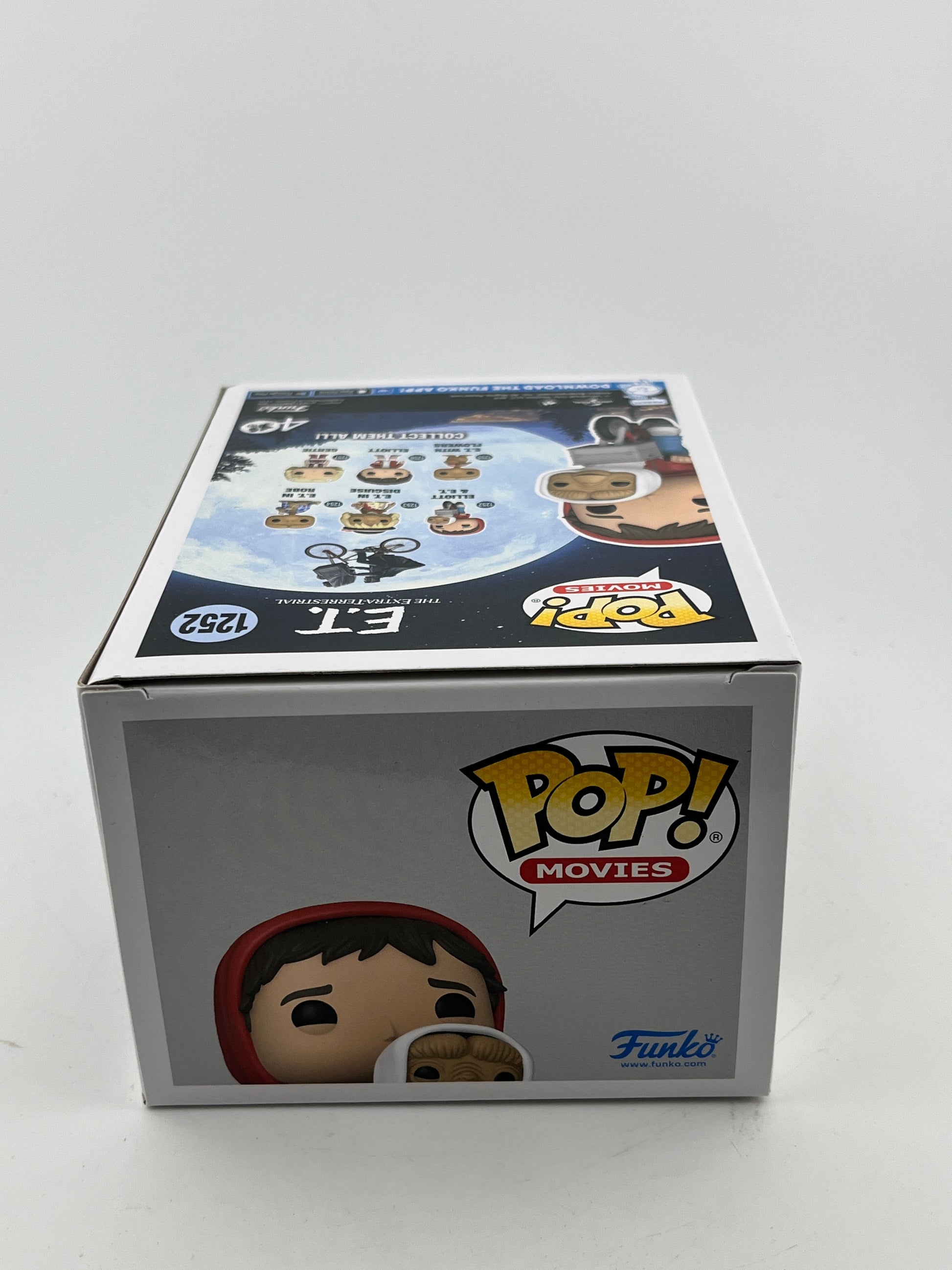Funko POP! Movies E.T. - Elliot & E.T. #1252 - Vinyl Collectable FRENLY BRICKS - Open 7 Days