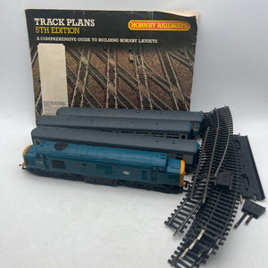 Hornby R751 Class 37 Diesel Locomotive OO Gauge British Rail Blue 37 130 8H22 FRENLY BRICKS - Open 7 Days