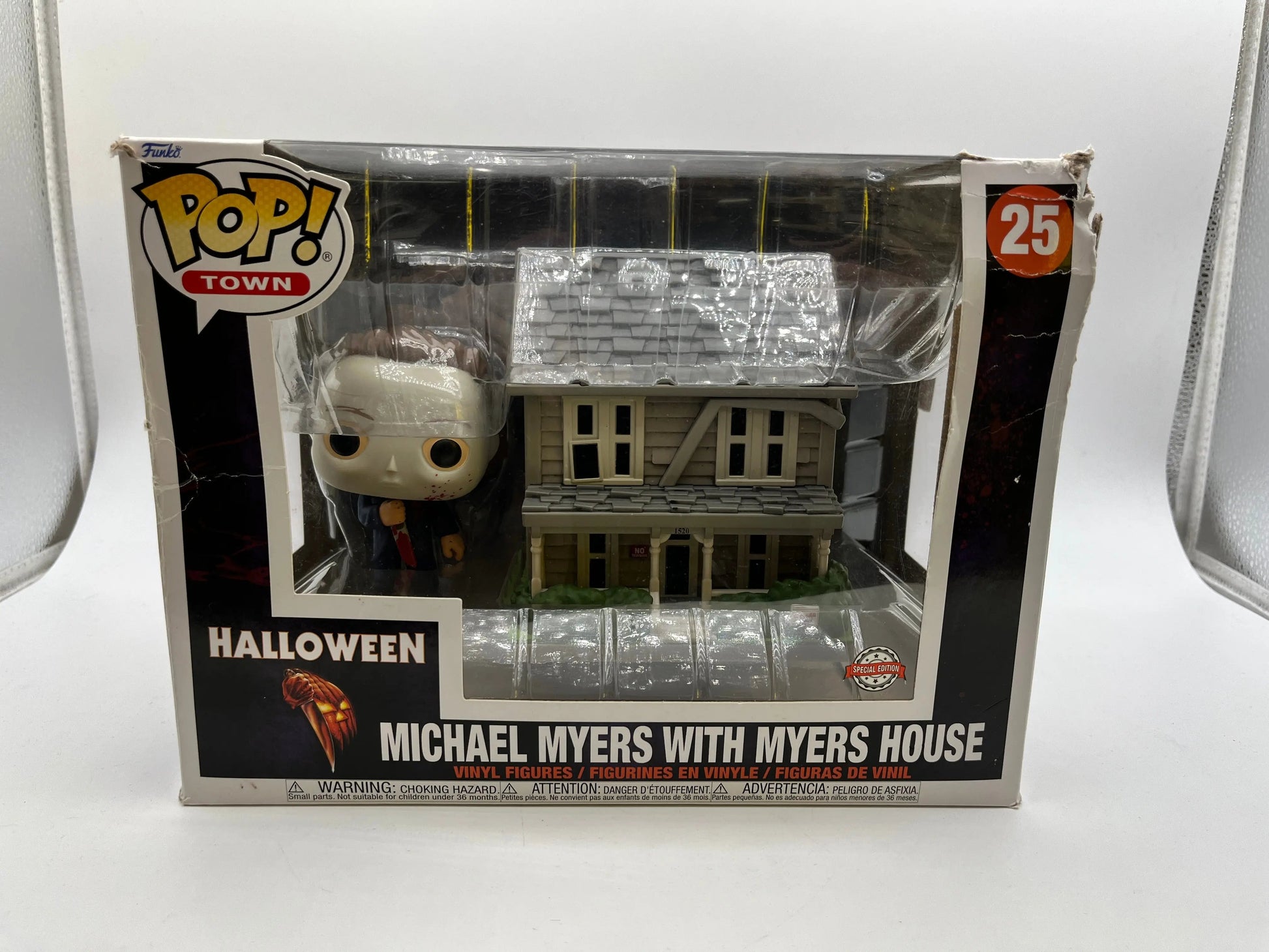 Funko POP! Town - Halloween Micheal Myers With Myers House #25 - Damaged Box FRENLY BRICKS - Open 7 Days