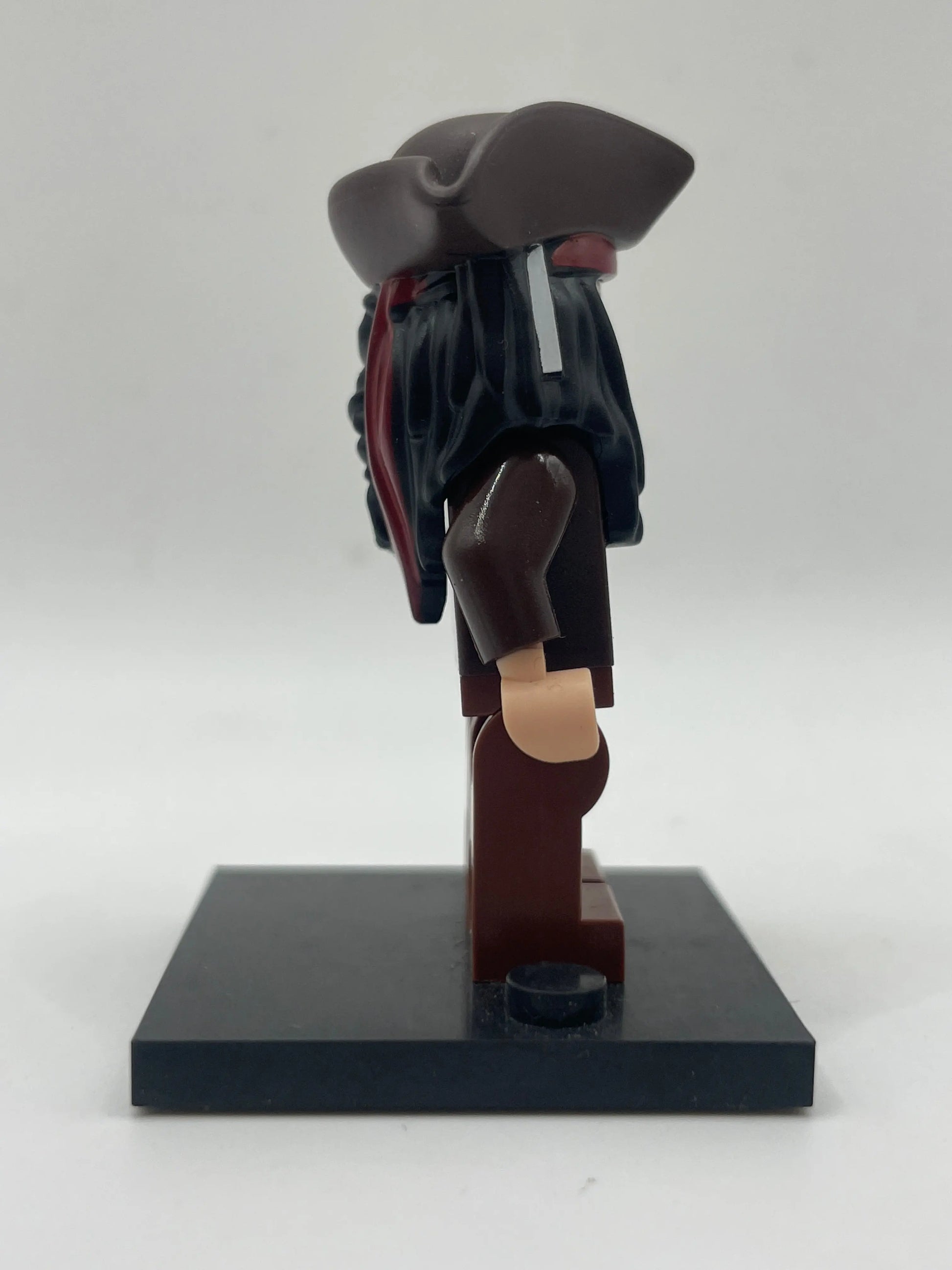 LEGO Minifigure Pirates of the Caribbean - poc011 Captain Jack Sparrow - (Complete, Genuine) FRENLY BRICKS - Open 7 Days