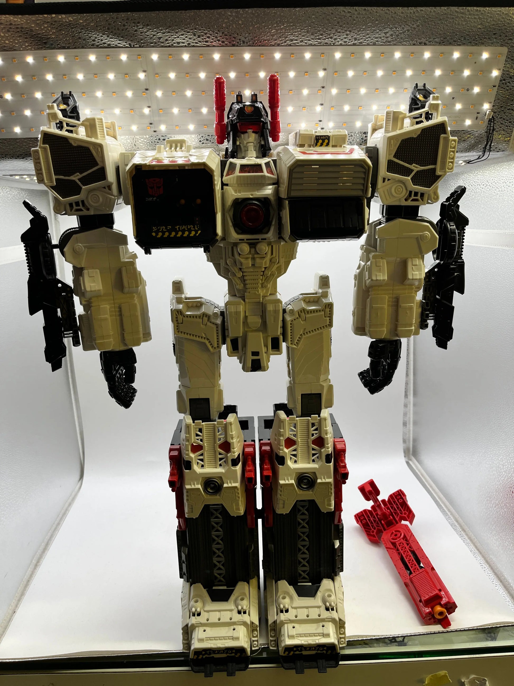 Hasbro Transformers Generations Thrilling 30s Titan Class Metroplex - Not Sealed - Damaged Box FRENLY BRICKS - Open 7 Days