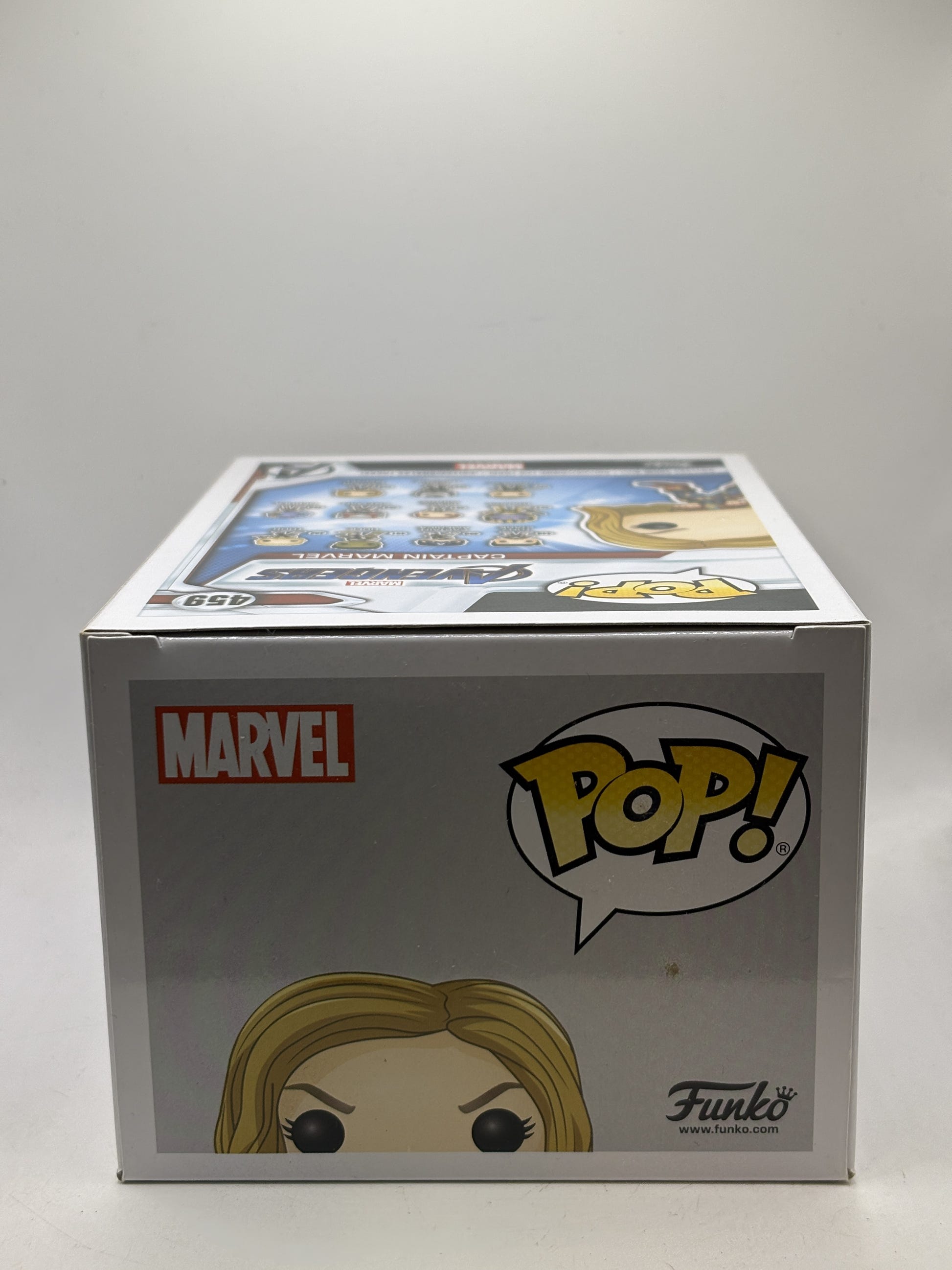 Funko POP! Marvel Avengers Endgame #459 Captain Marvel Bobble-Head — top image 5