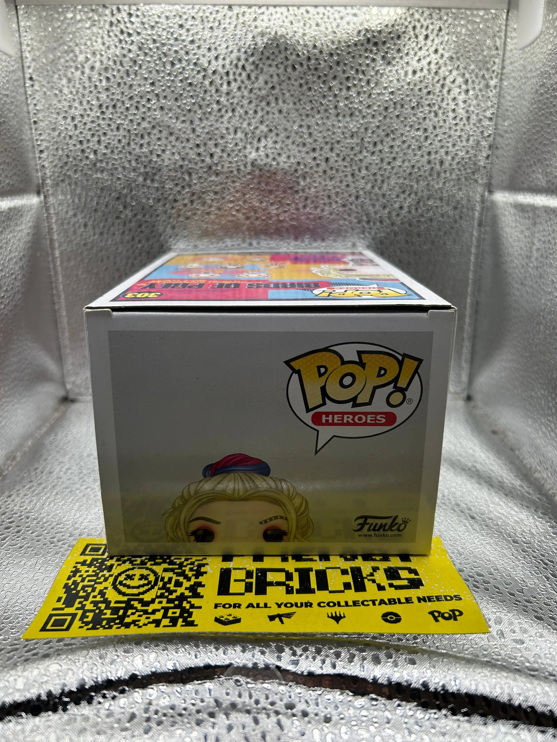 Pop Vinyl #303 Harley Quinn Black Mask Club Dc FRENLY BRICKS - Open 7 Days