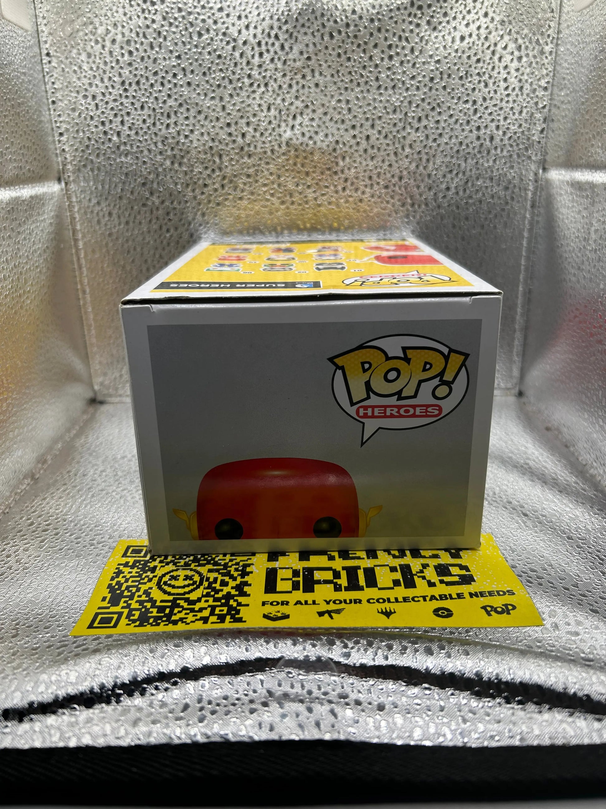 Pop Vinyl #10 The Flash Dc Super Heroes FRENLY BRICKS - Open 7 Days