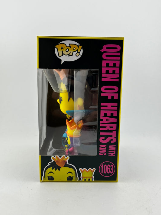 Funko POP! Disney Alice In Wonderland - Queen Of Hearts With Hearts #1063 - Exclusive FRENLY BRICKS - Open 7 Days