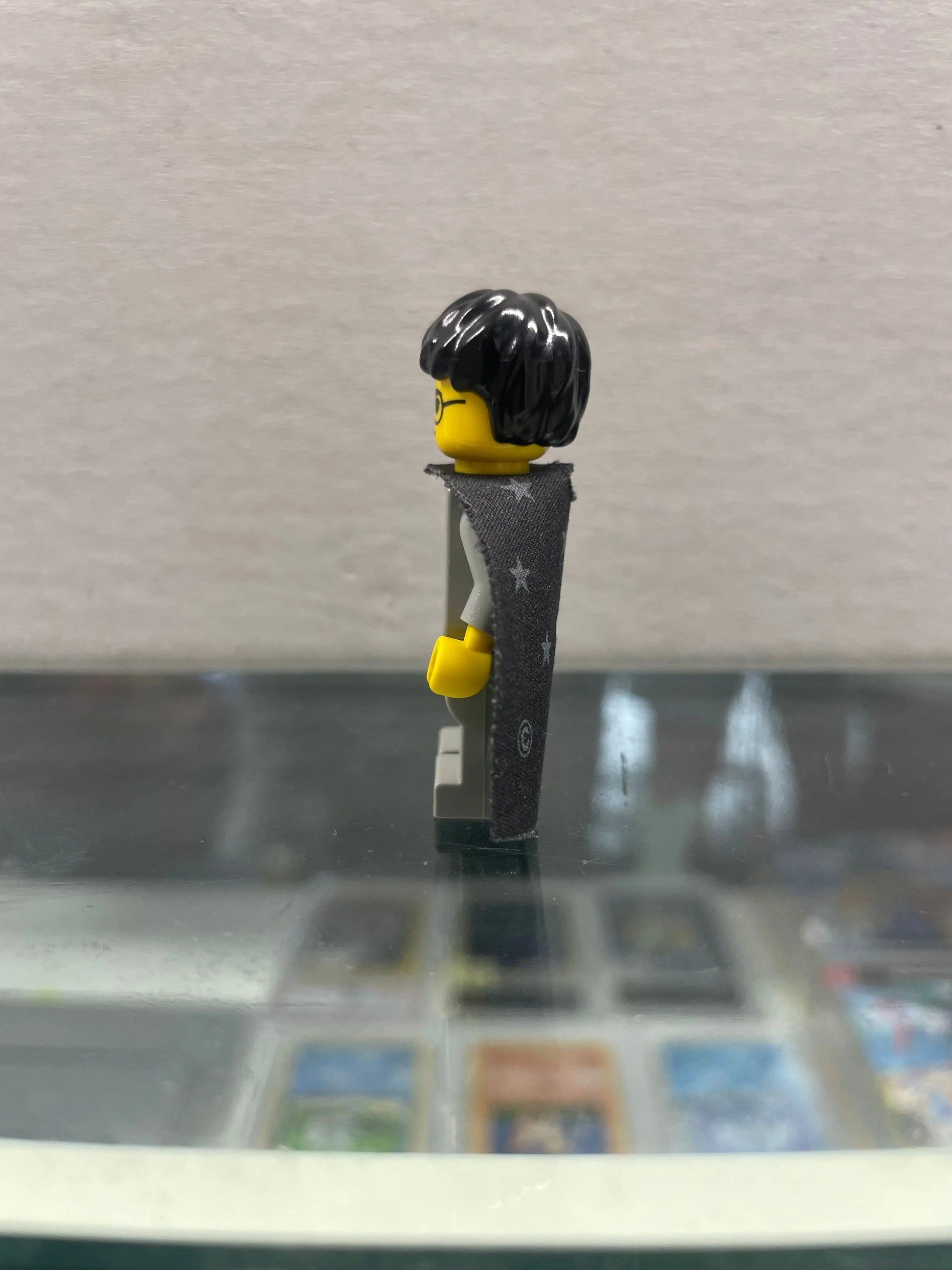 LEGO® Harry Potter Minifigure hp005 Harry Potter - Gryffindor Shield, Cape FRENLY BRICKS - Open 7 Days