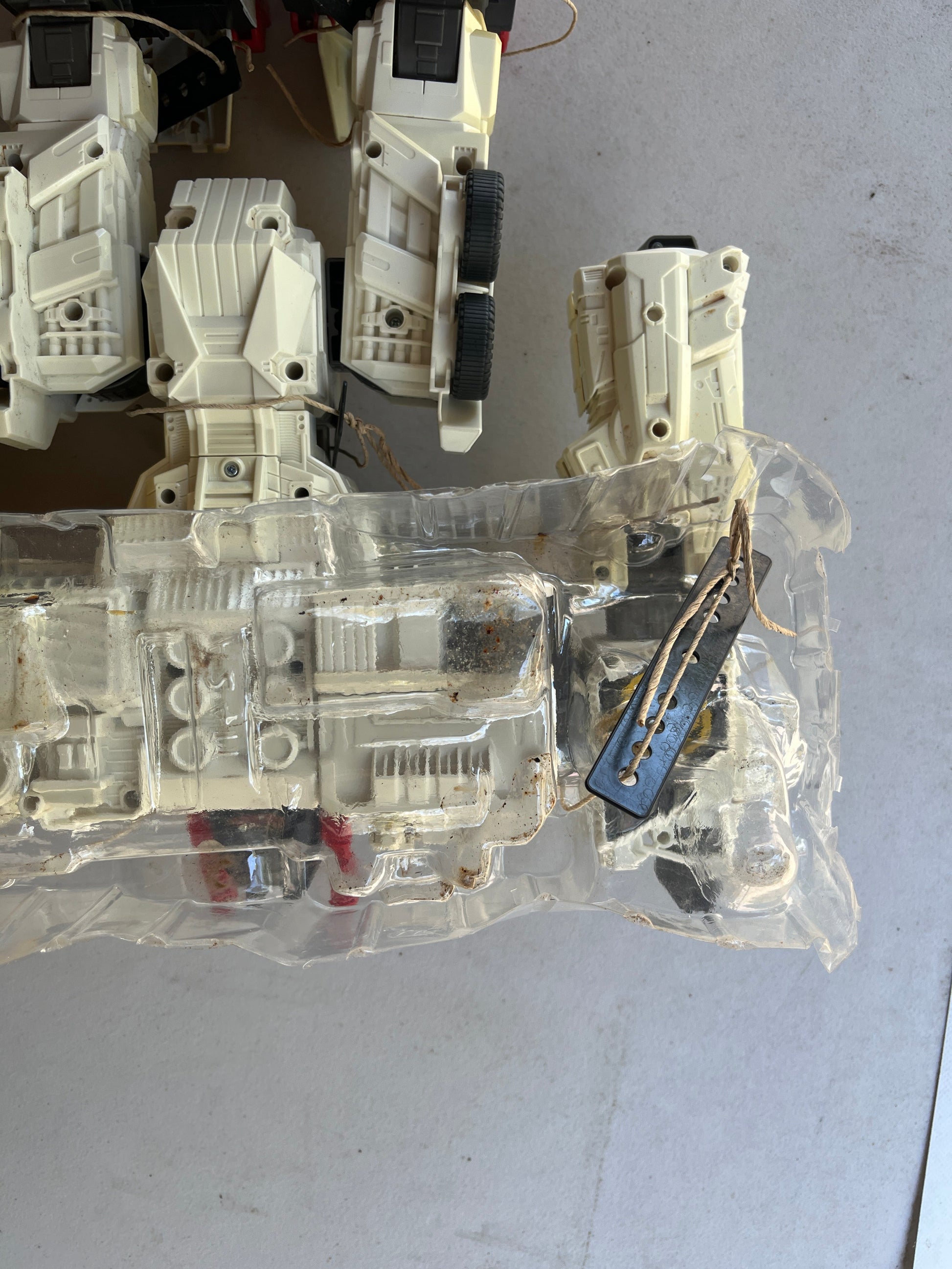 Takara Tomy Transformers Generations TG-23 Metroplex 23 inch Action Figure FRENLY BRICKS - Open 7 Days