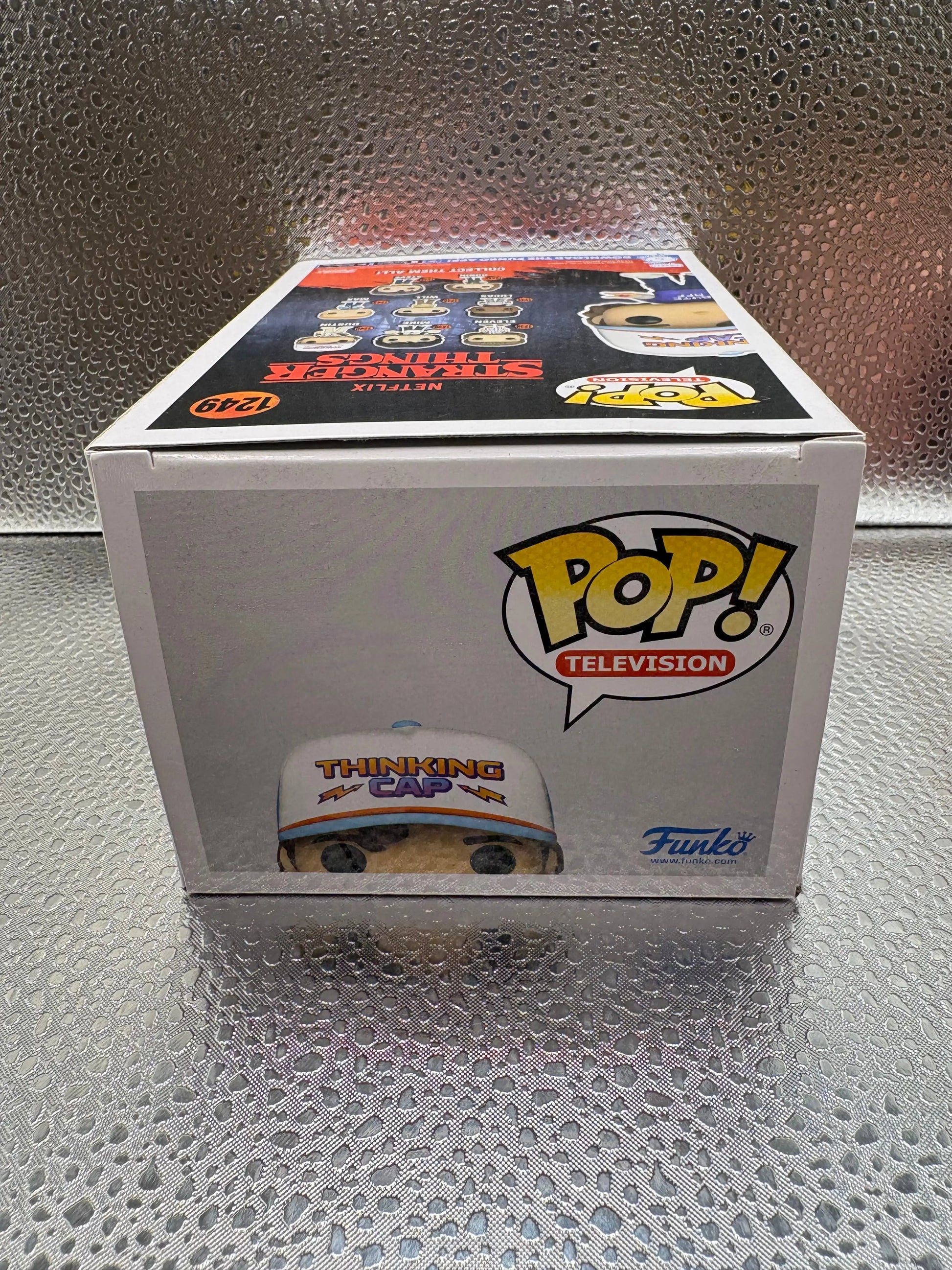 Funko pop vinyl #1249 Stranger Things Dustin FRENLY BRICKS - Open 7 Days