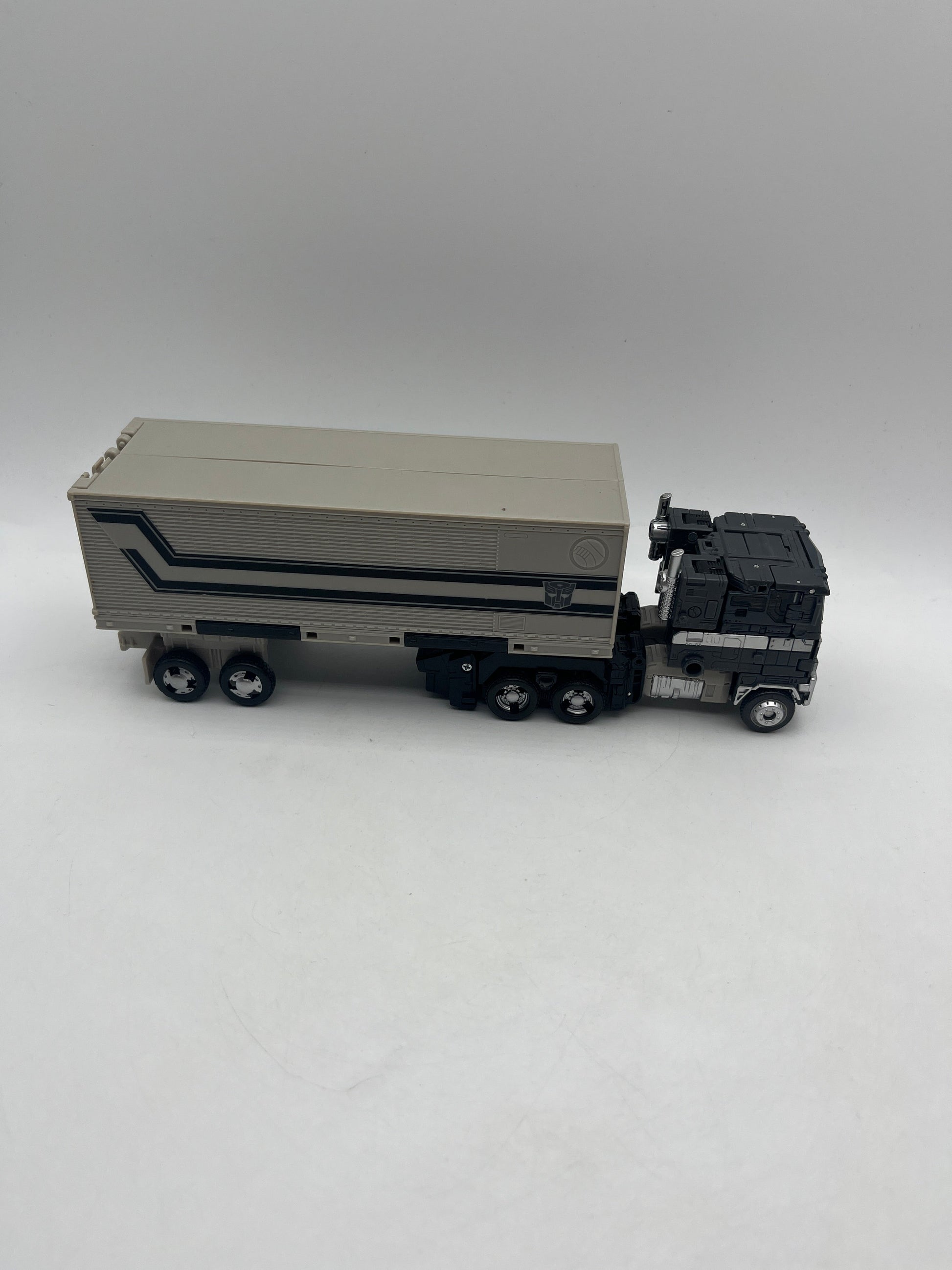 Transformers Earthrise Leader Alternate Universe Optimus Prime Exclusive WFC FRENLY BRICKS - Open 7 Days