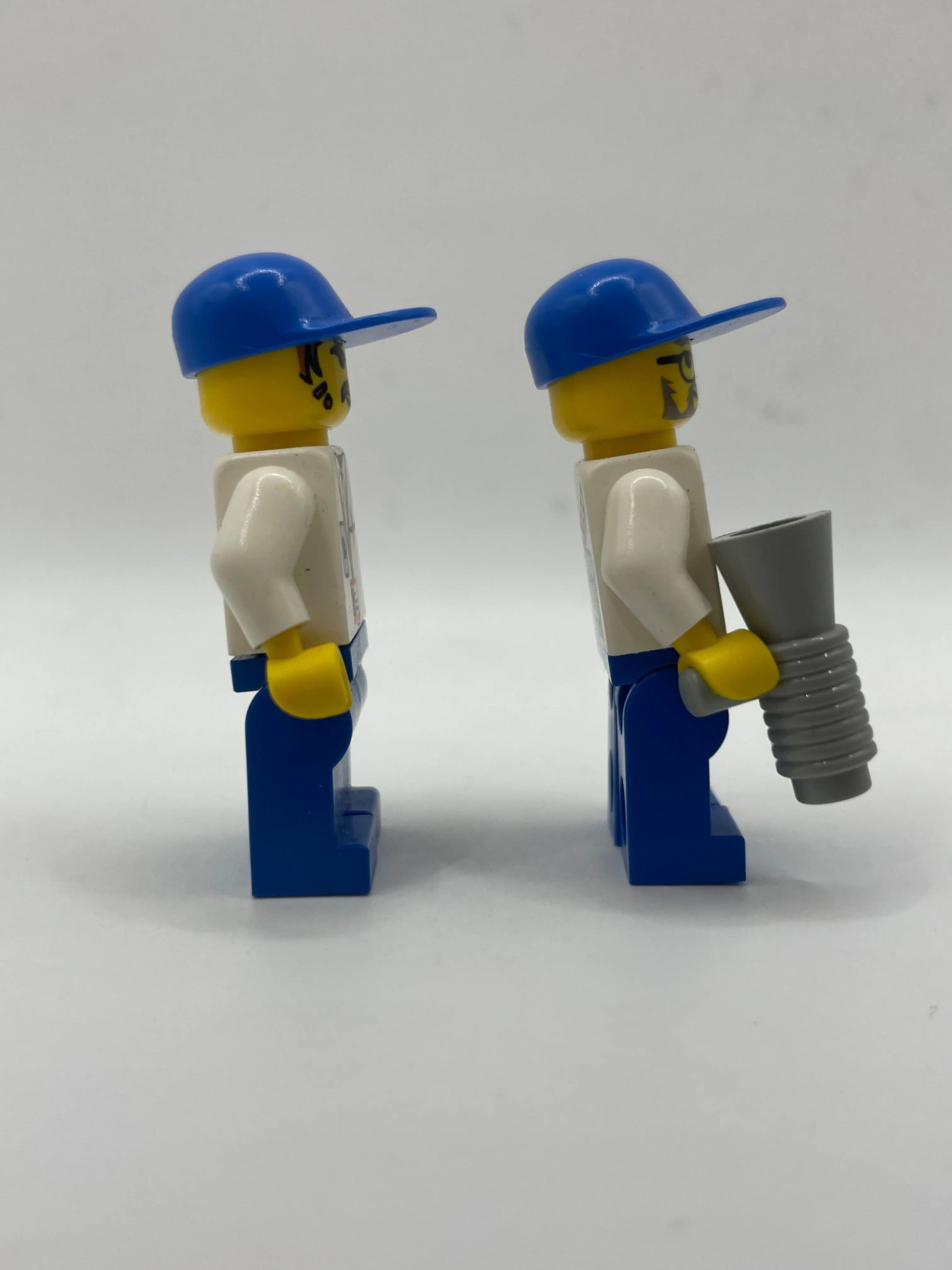 LEGO Minifigure Studio Bundle of 2x - Camera Man, Director - (Genuine) FRENLY BRICKS - Open 7 Days