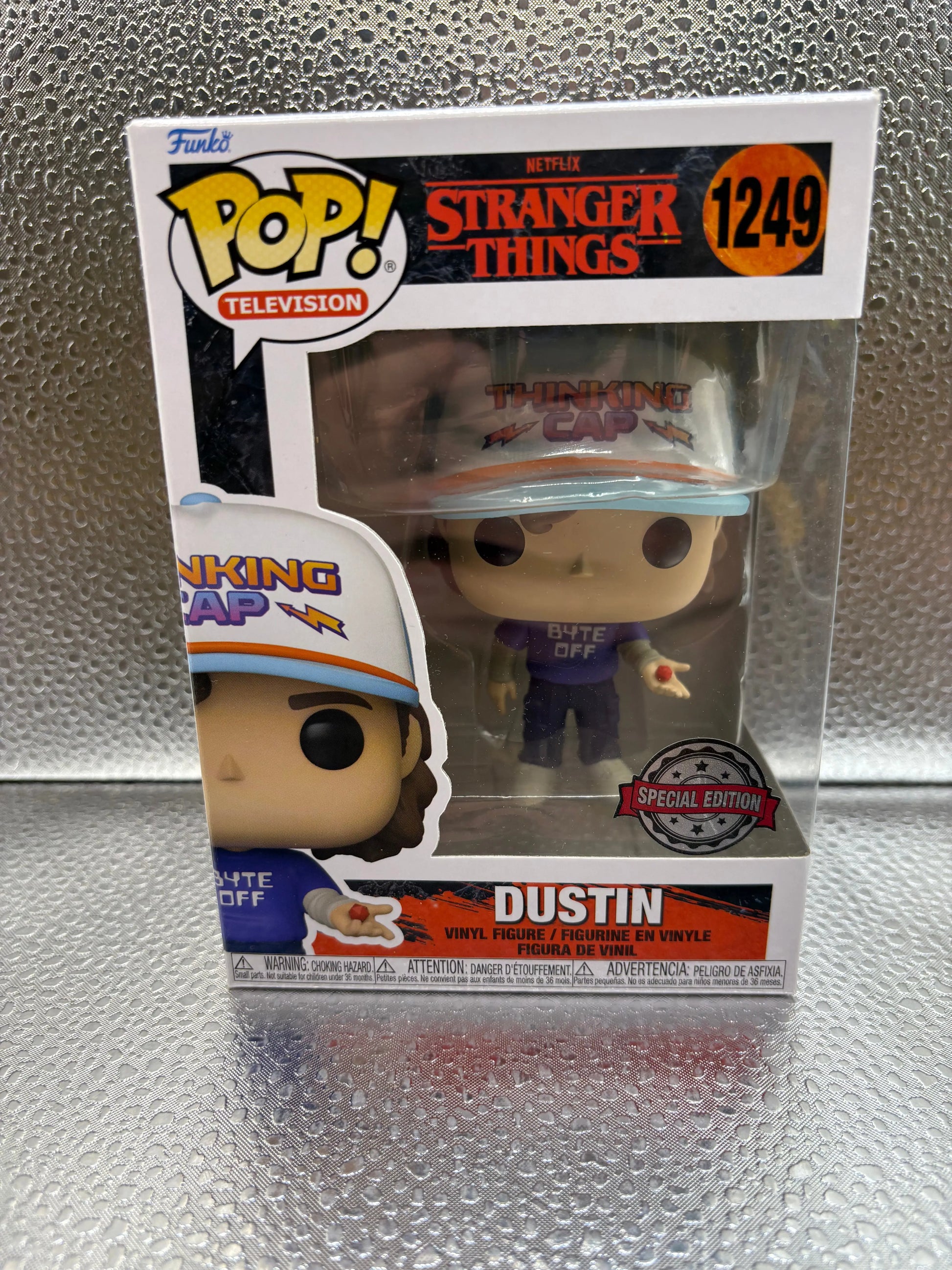 Funko pop vinyl #1249 Stranger Things Dustin FRENLY BRICKS - Open 7 Days