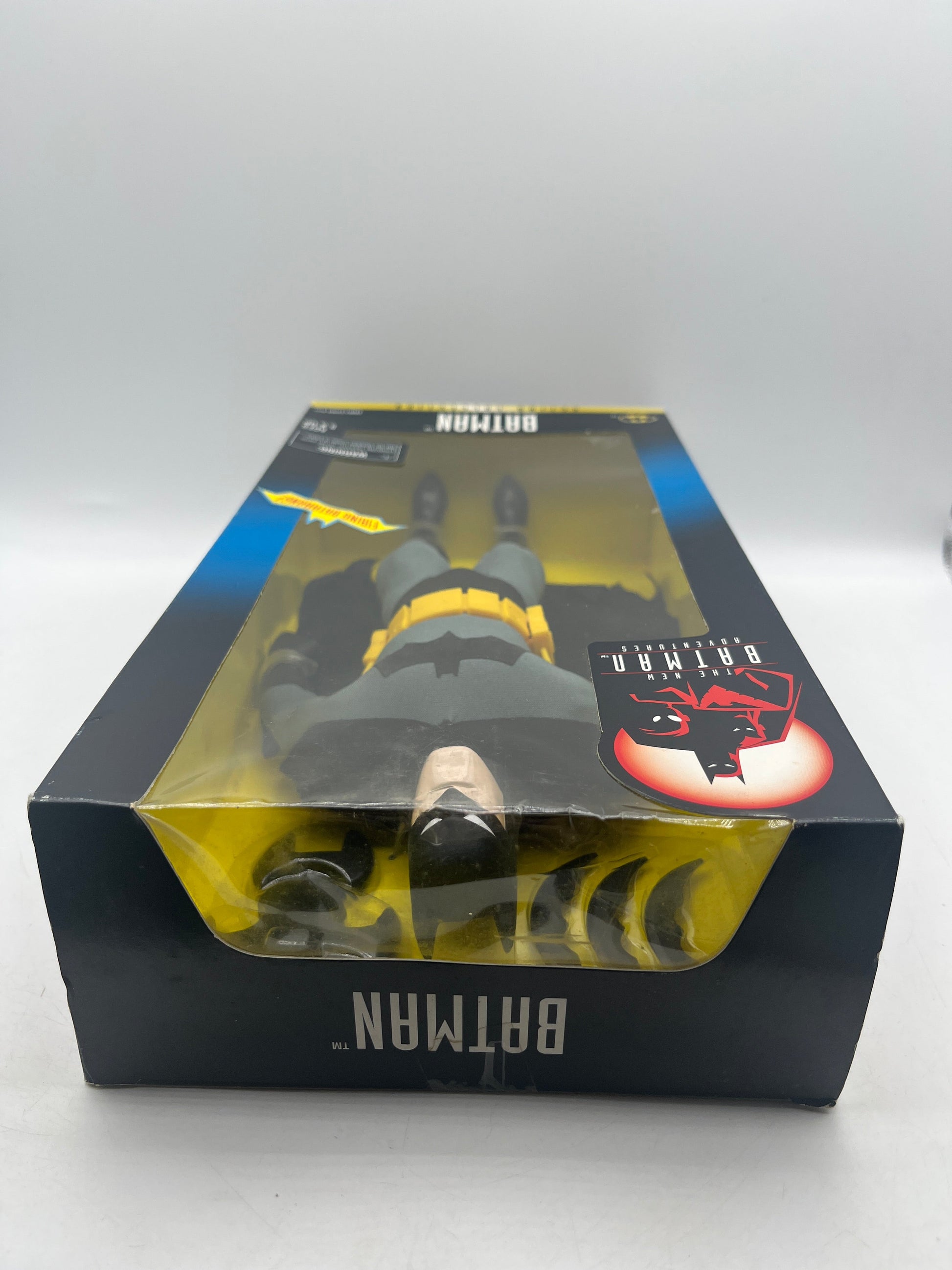 1997 Kenner The New Batman Adventures - 12" BATMAN with Firing Batarang FRENLY BRICKS - Open 7 Days