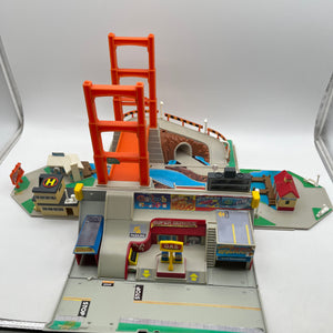 Micro Machines Galoob Super City Playset 1989 FRENLY BRICKS - Open 7 Days