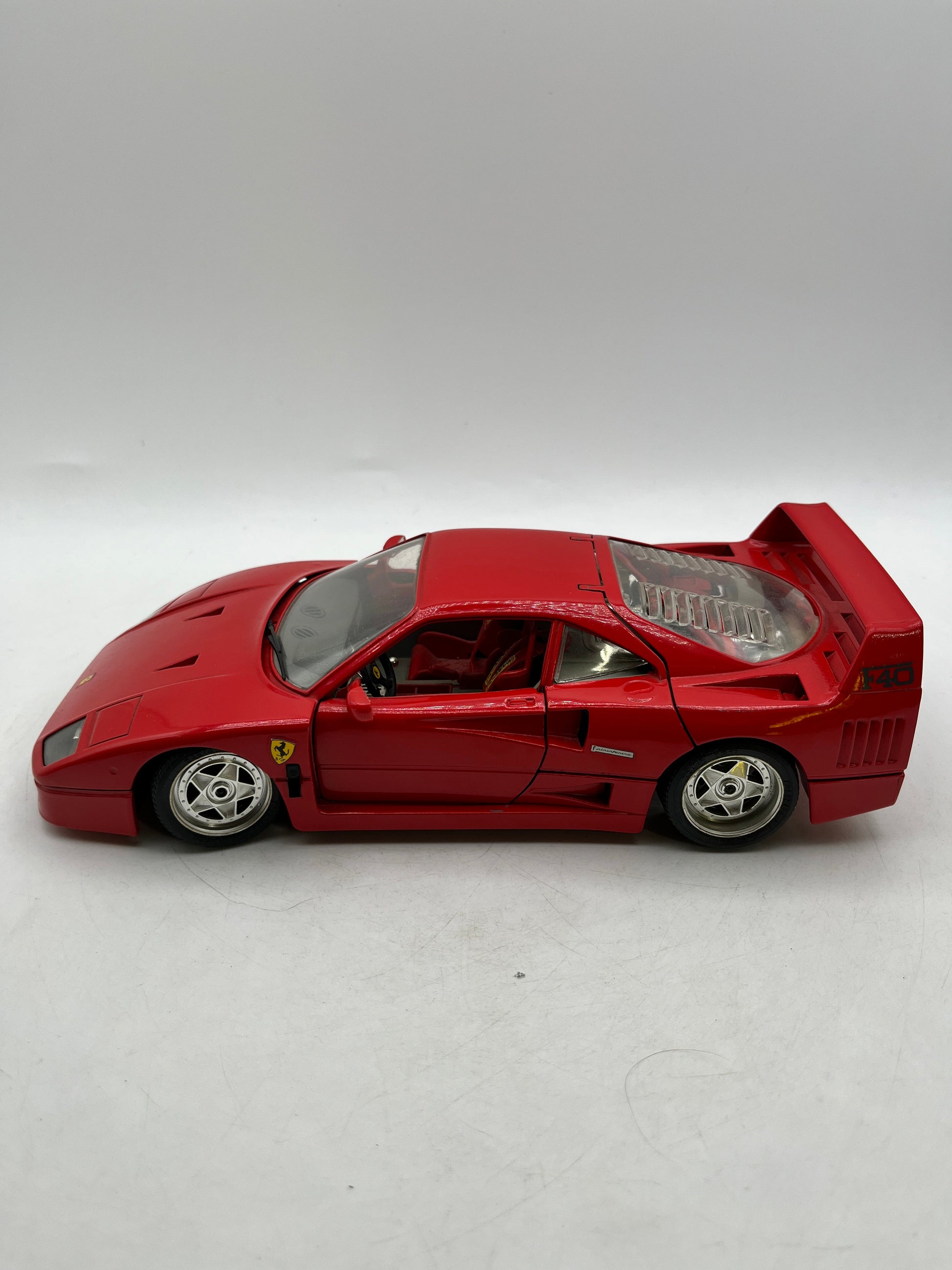 1:18 1987 Ferrari F40 -- Red w/Grey or Red Interior KK-Scale - Urango FRENLY BRICKS - Open 7 Days