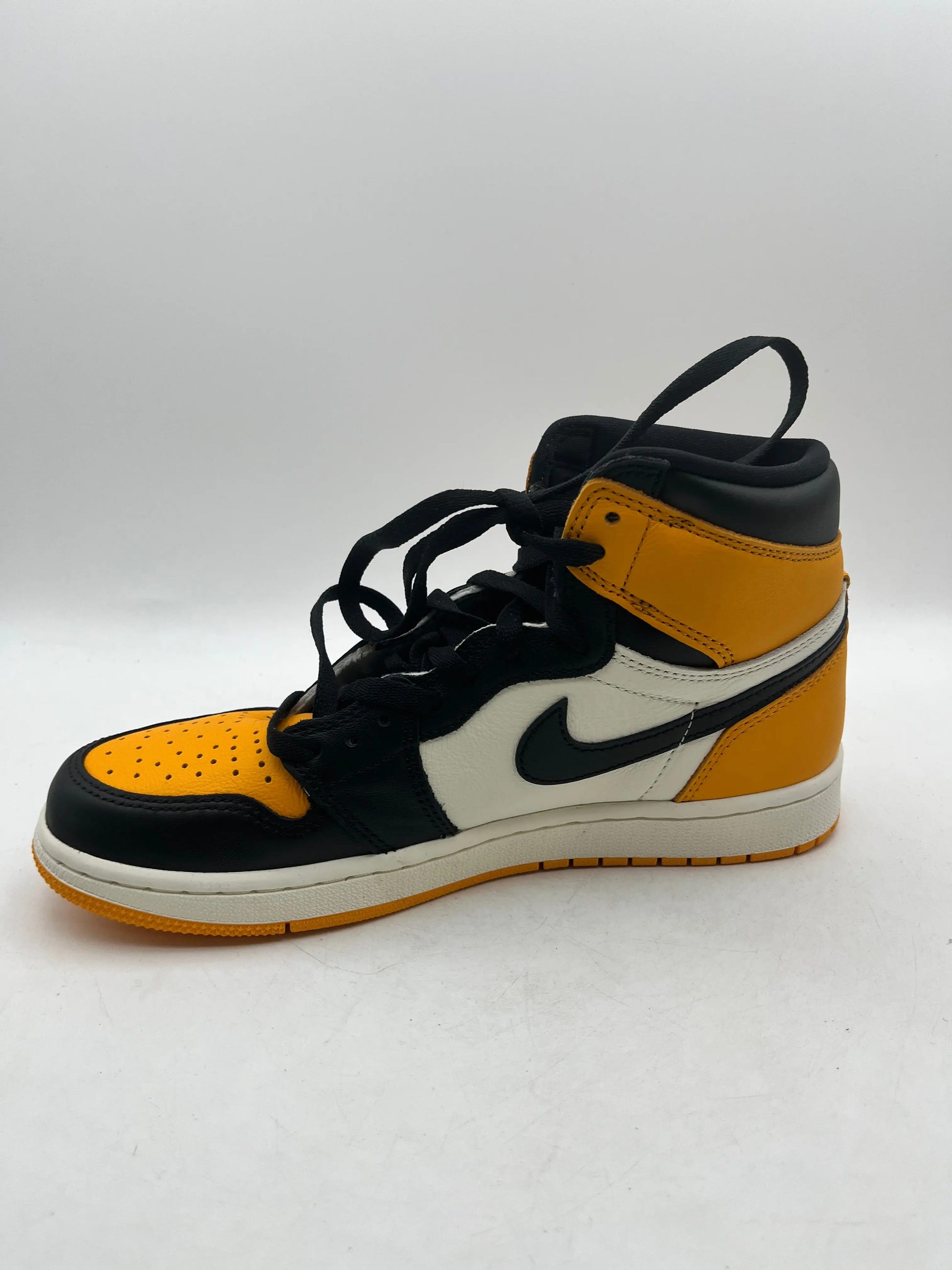 Air Jordan 1 Retro High OG Taxi US 8 - With Box FRENLY BRICKS - Open 7 Days image 6