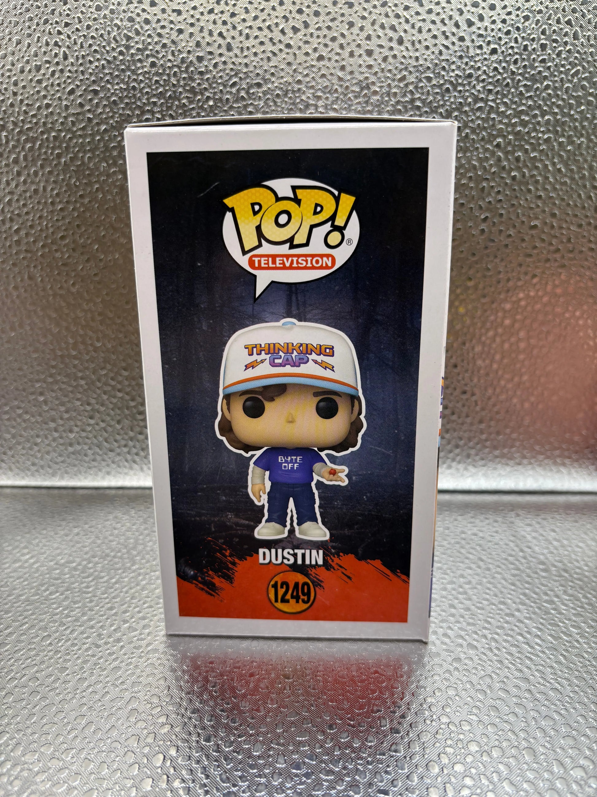 Funko pop vinyl #1249 Stranger Things Dustin FRENLY BRICKS - Open 7 Days