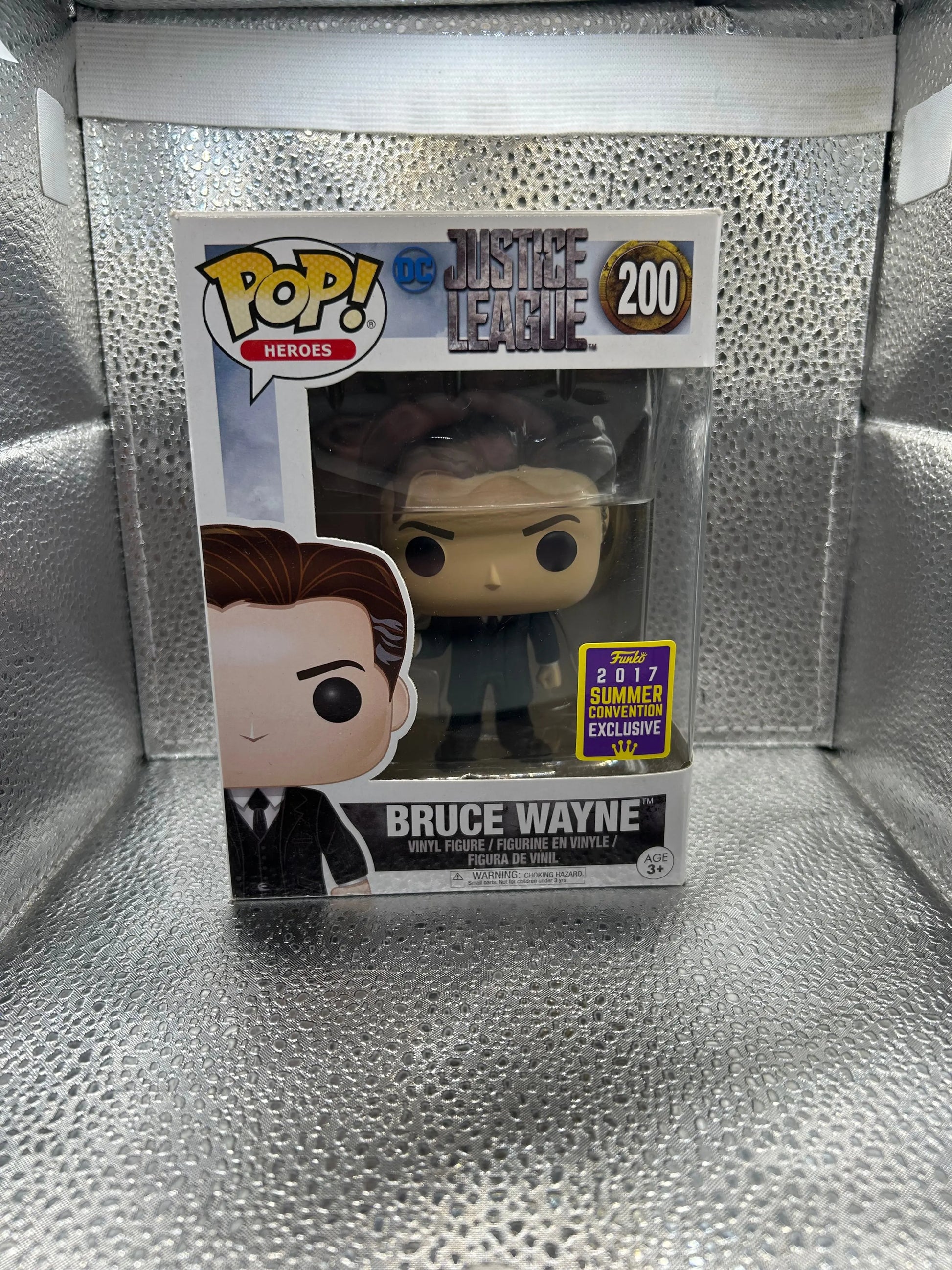 FUNKO Pop Vinyl Dc 200 Bruce Wayne FRENLY BRICKS - Open 7 Days