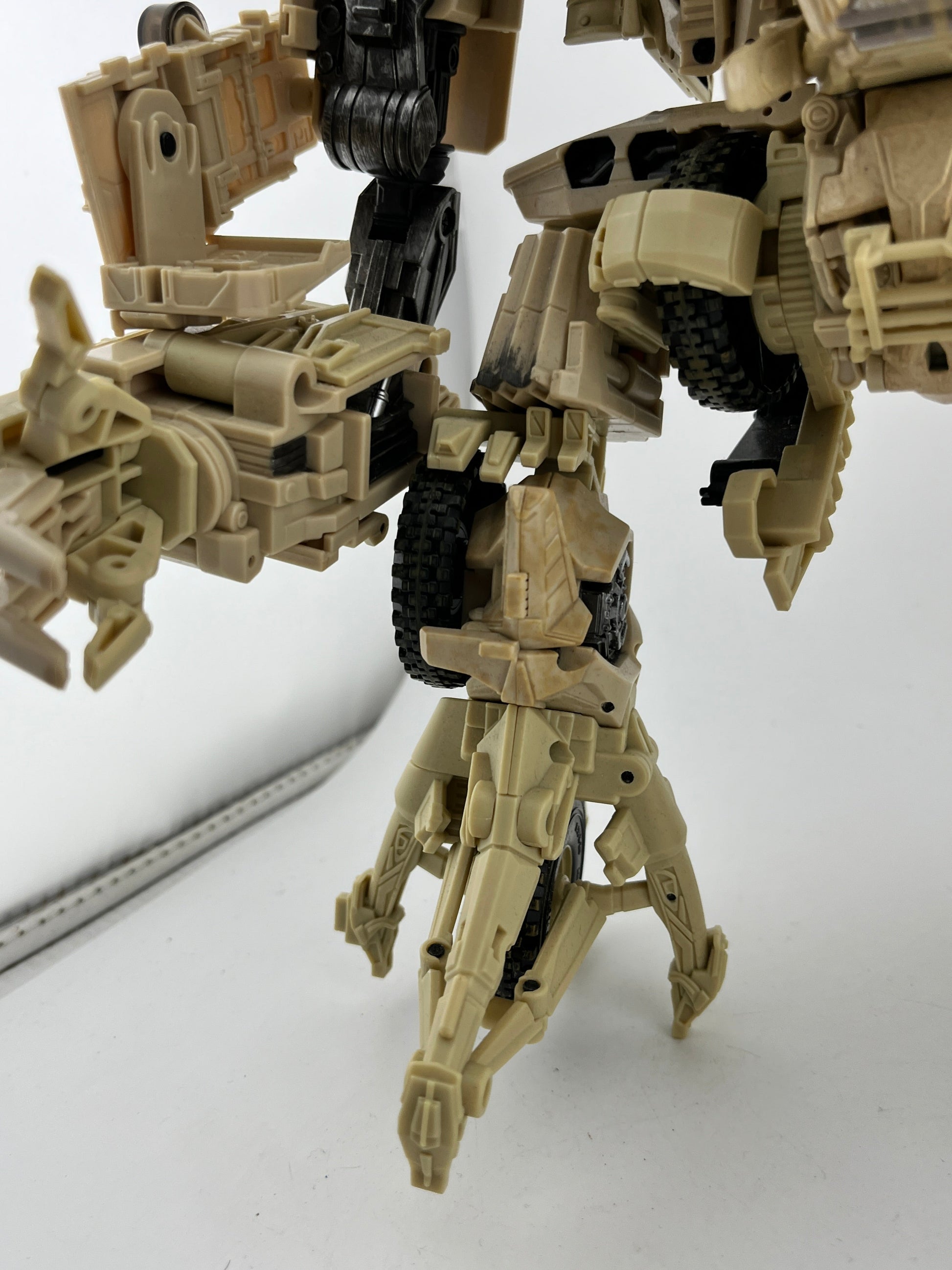 Takara Tomy Transformers Masterpiece Movie Series MPM-14 Bonecrusher - Loose FRENLY BRICKS - Open 7 Days