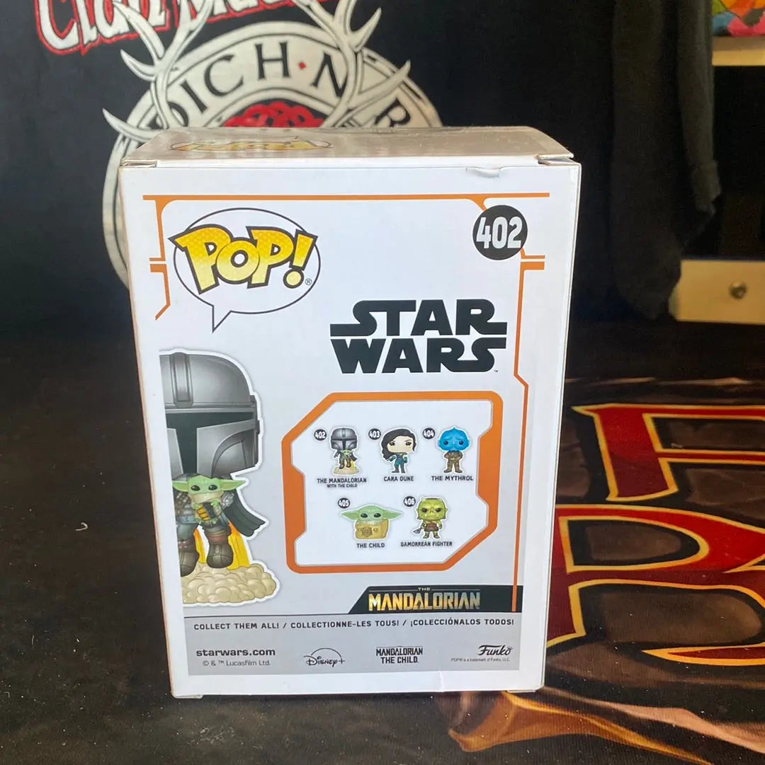 Funko POP! The Mandalorian (with child) #402 - FRENLY BRICKS - Open 7 Days