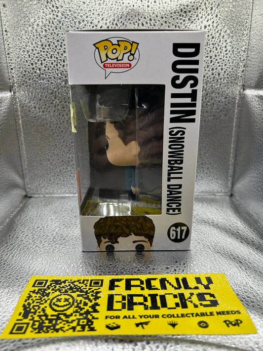 Pop Vinyl Stranger Things #617 Dustin (Snowball Dance) FRENLY BRICKS - Open 7 Days