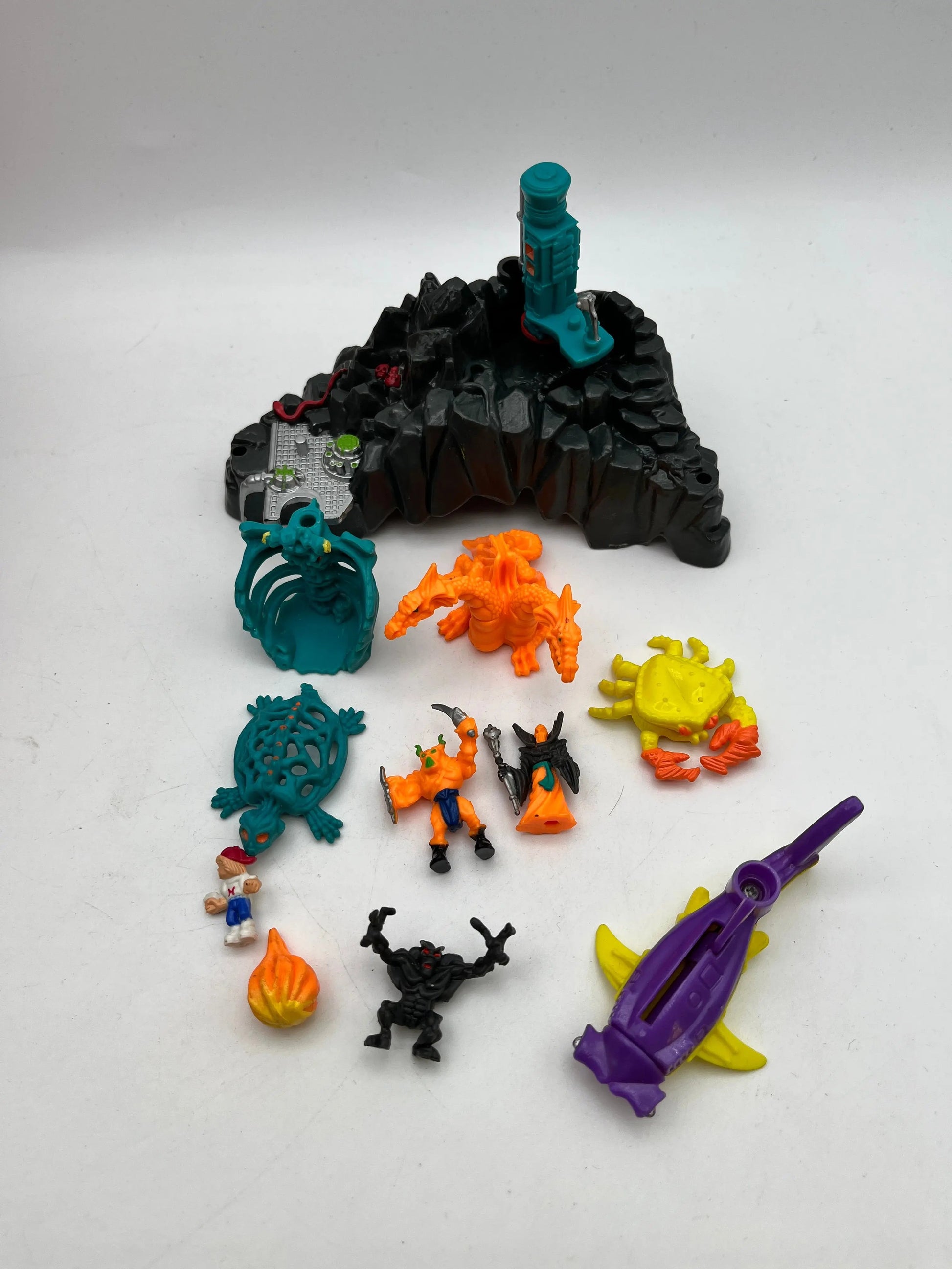 Vintage 1992 Bluebird Mighty Max Skull Mountain Volcano Playset + Accessories FRENLY BRICKS - Open 7 Days