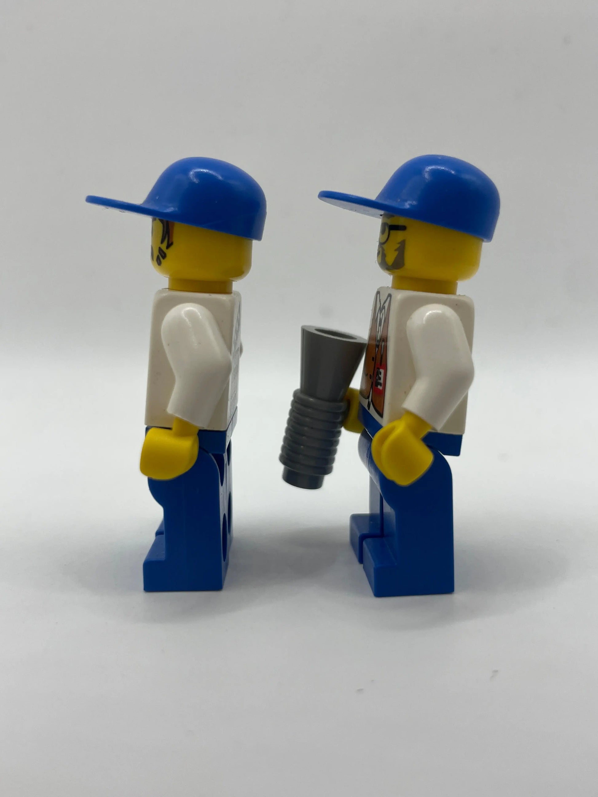 LEGO Minifigure Studio Bundle of 2x - Camera Man, Director - (Genuine) FRENLY BRICKS - Open 7 Days