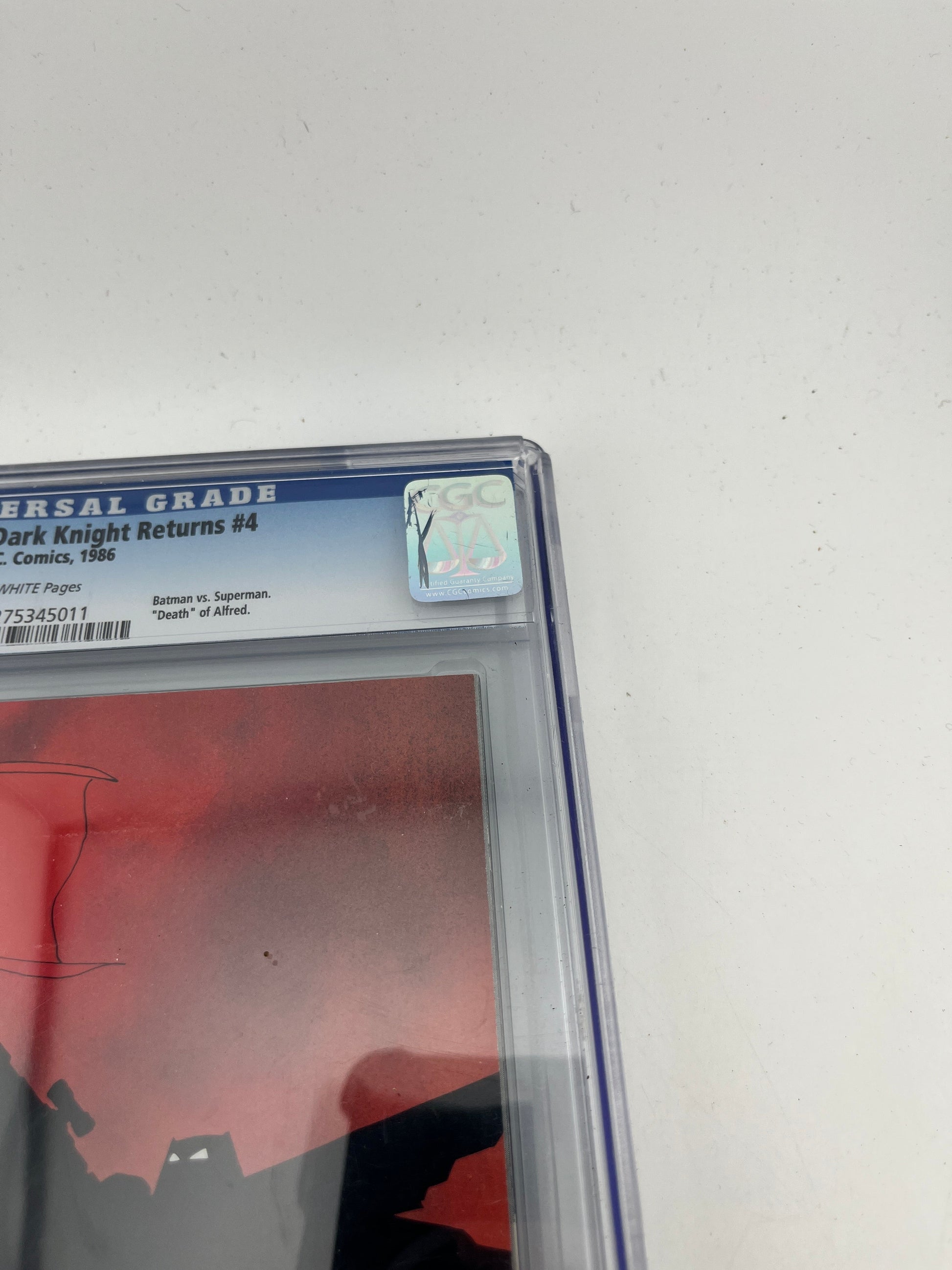 DC Comics - Batman: The Dark Knight Returns #4 –  CGC 9.6 FRENLY BRICKS - Open 7 Days