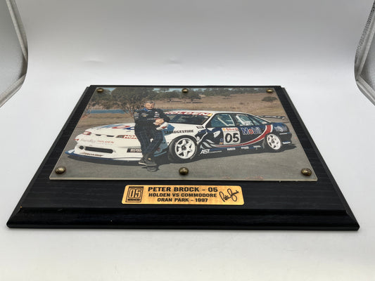 Holden Vs Commodore Signed Peter Brock - 05 Picture and Plaque - Oran Park 1997 FRENLY BRICKS - Open 7 Days
