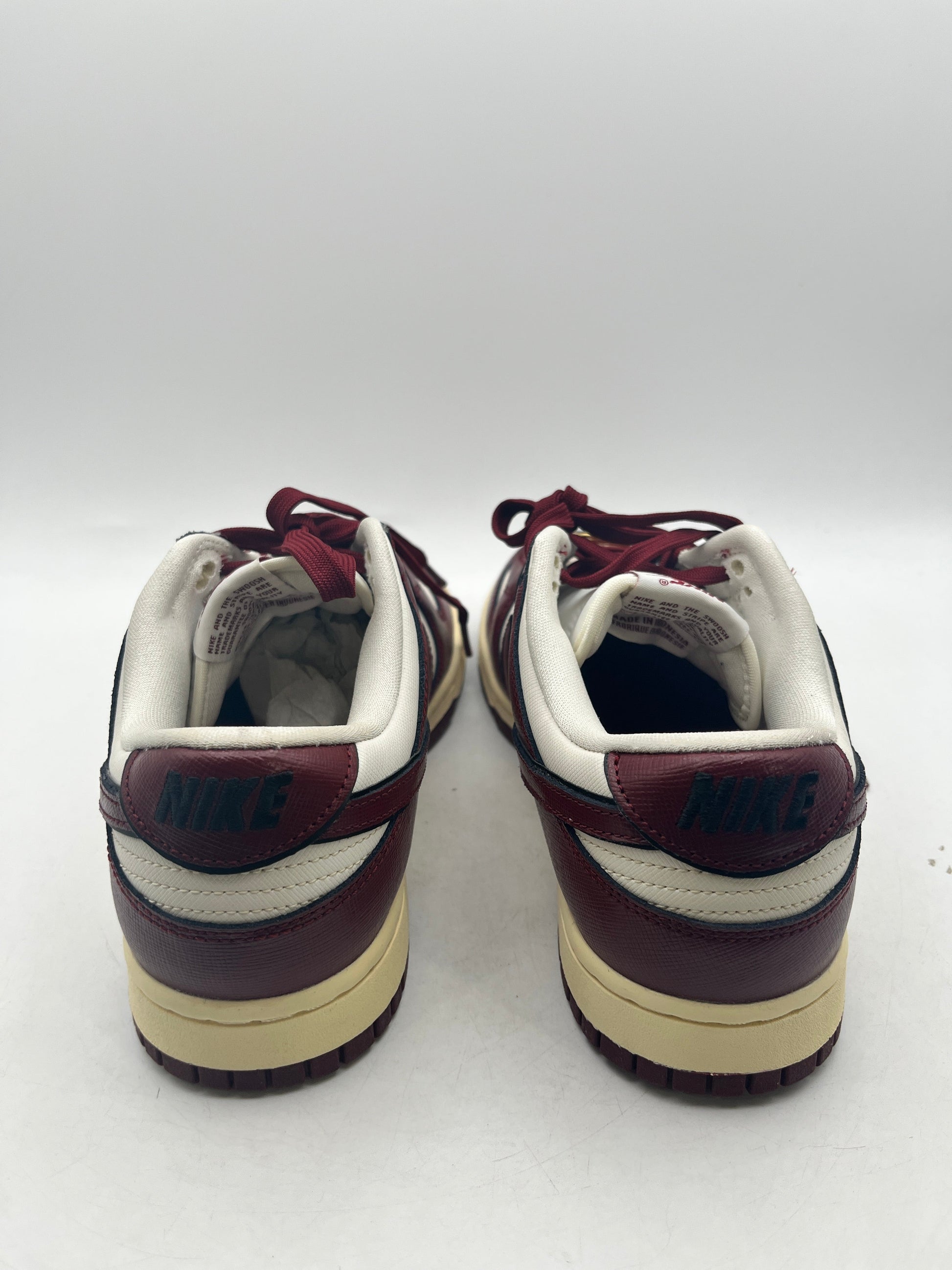 W Nike Dunk Low SE Sail/Team Red-Black-Muslin 'Team Red' DV1160-101 Size US 8.5 - Used FRENLY BRICKS - Open 7 Days