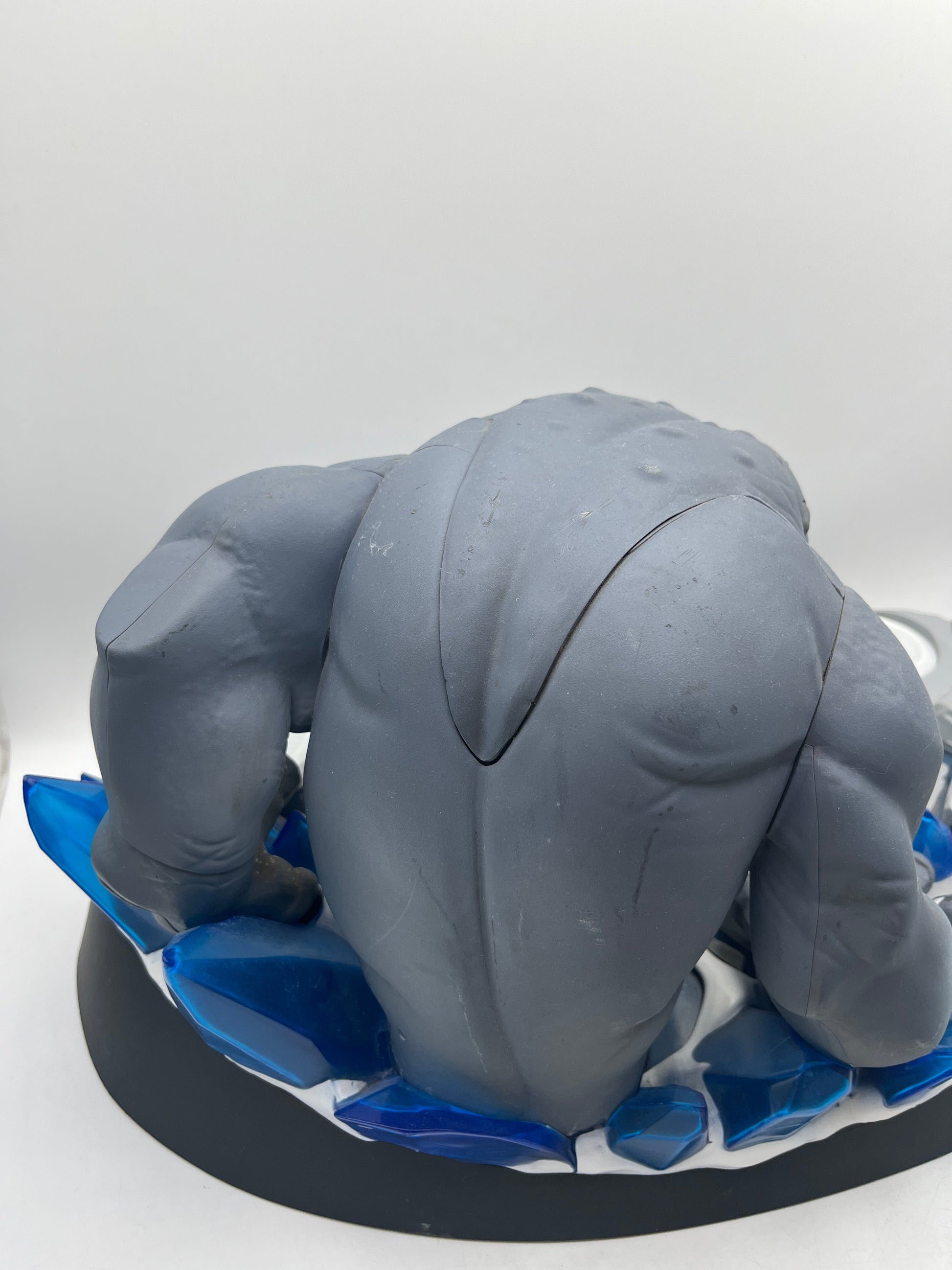 Disney Infinity 2.0 Collectors MARVEL FROST GIANT BEAST Base Display Stand FRENLY BRICKS - Open 7 Days